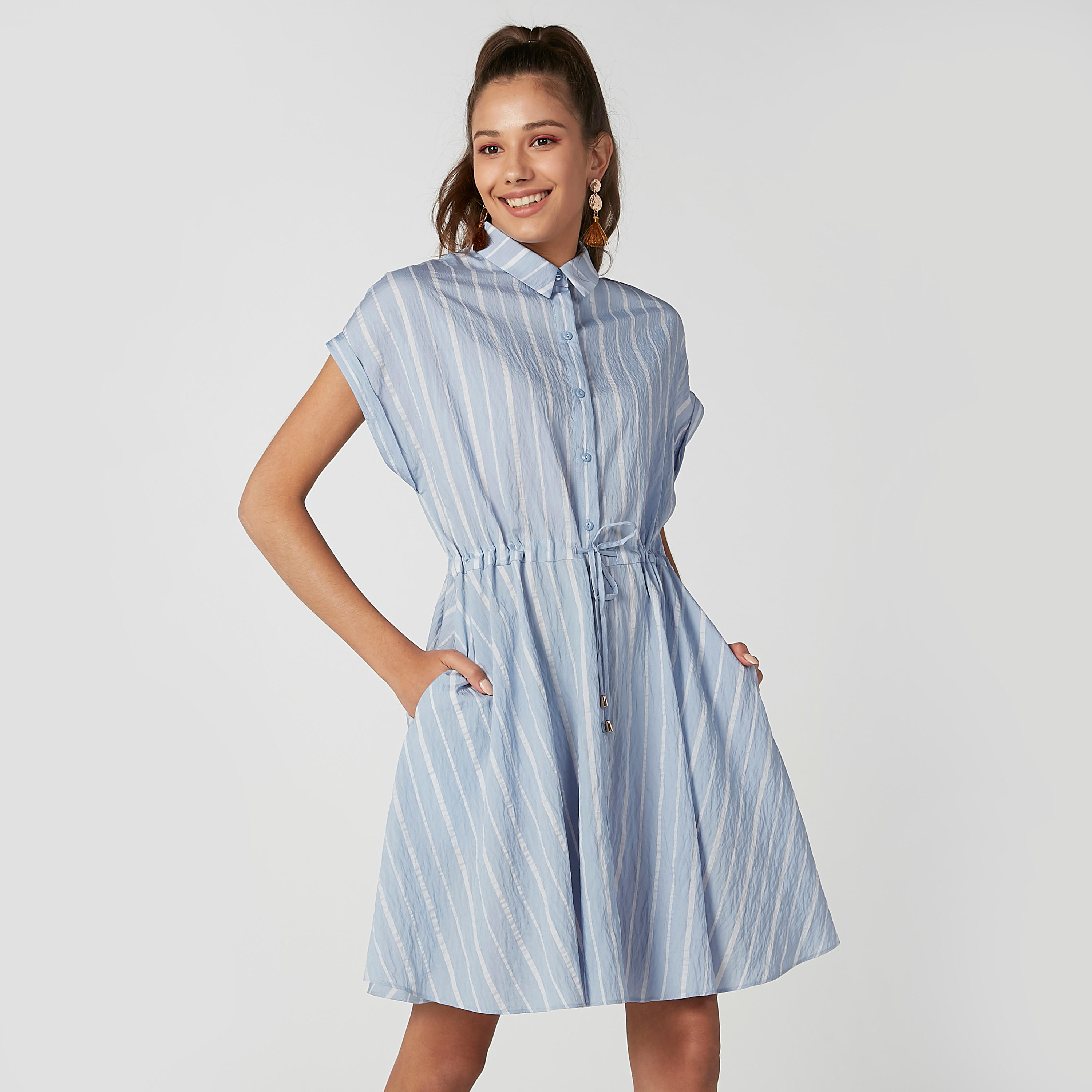 فستان قميص ميدي مقلم إيه لاين بأكمام كاب متصلة وجيوب-women-clothing-dresses-image-3