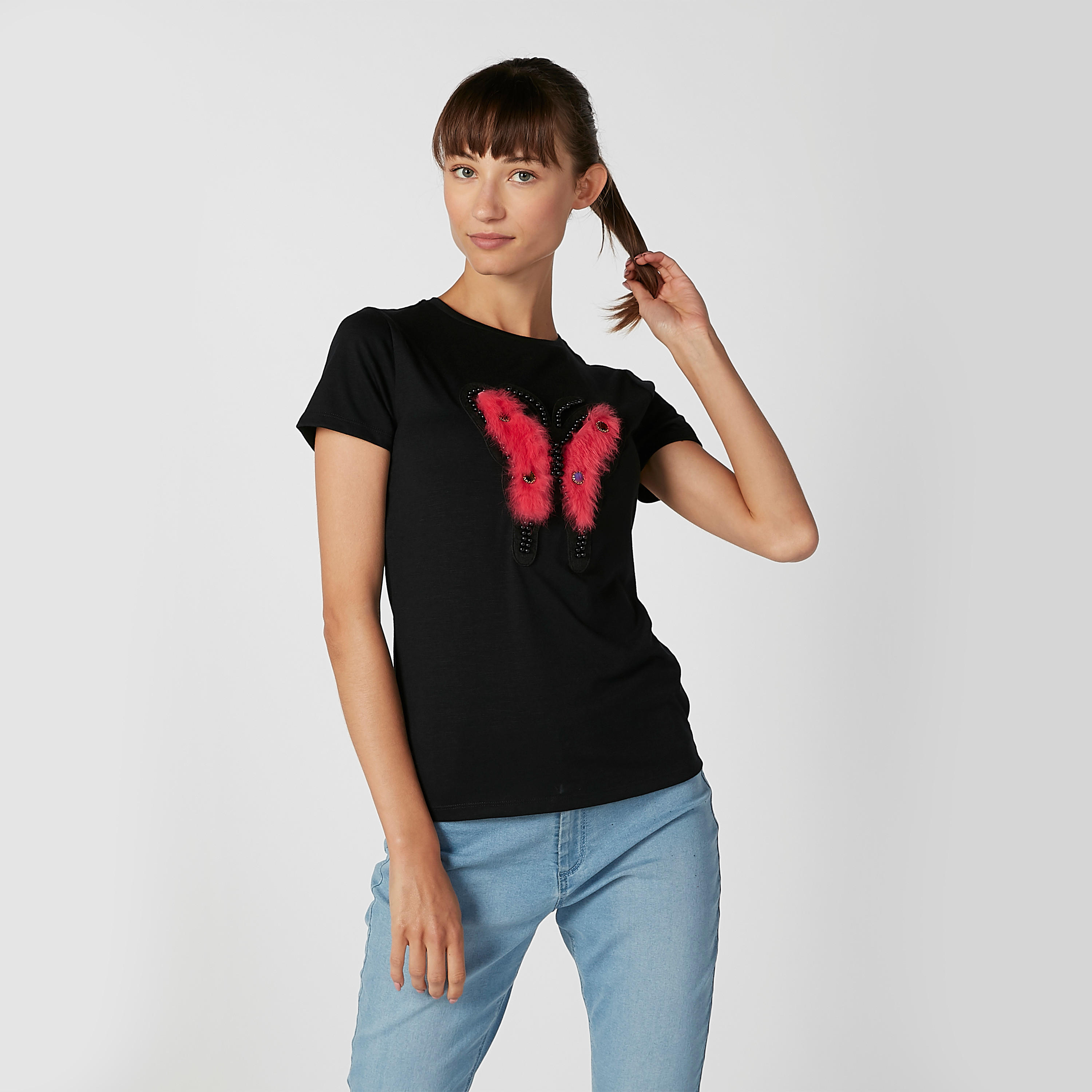 تيشيرت بياقة ضيّقة وأكمام قصيرة وتزيينات-women-clothing-tshirts-image-1