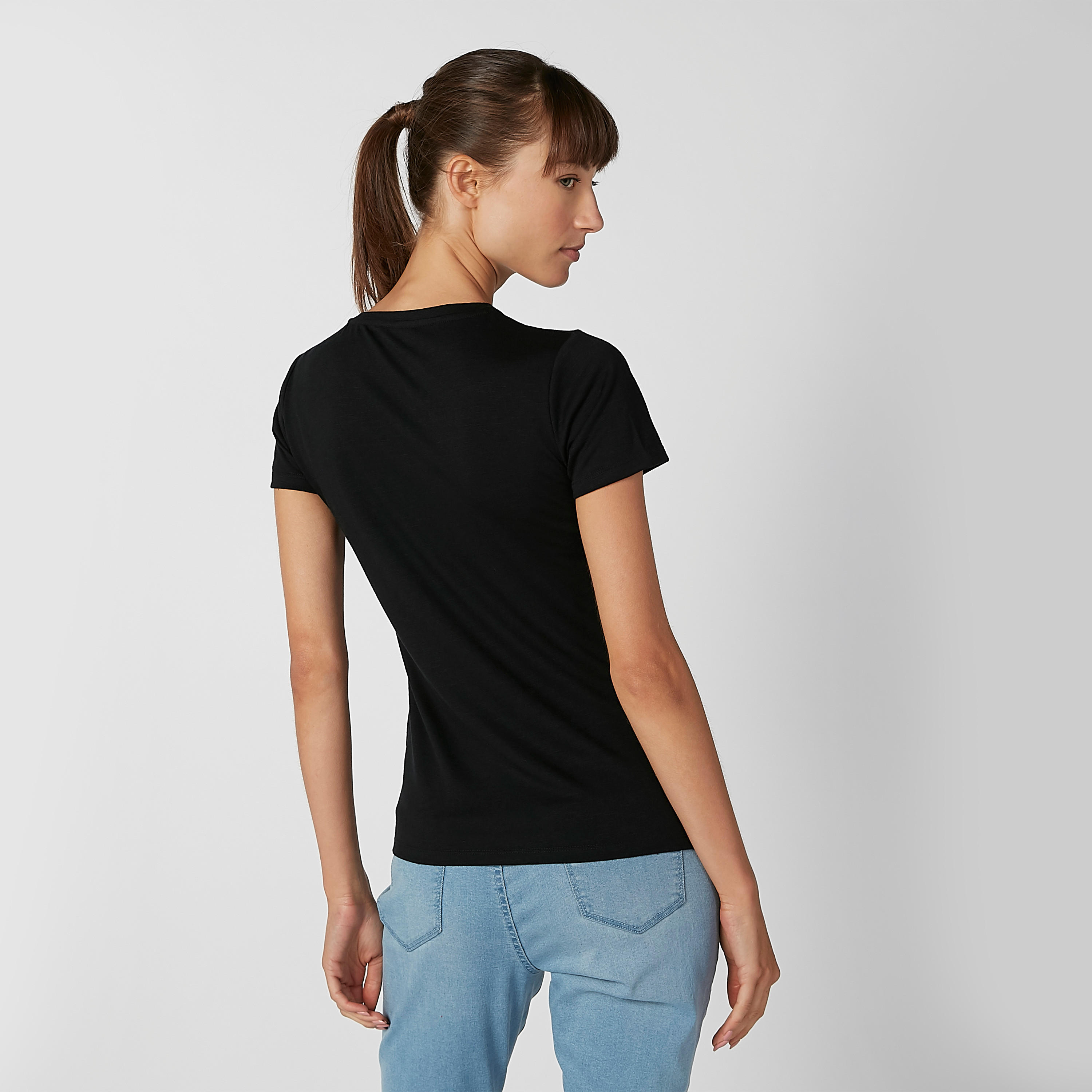تيشيرت بياقة ضيّقة وأكمام قصيرة وتزيينات-women-clothing-tshirts-image-4