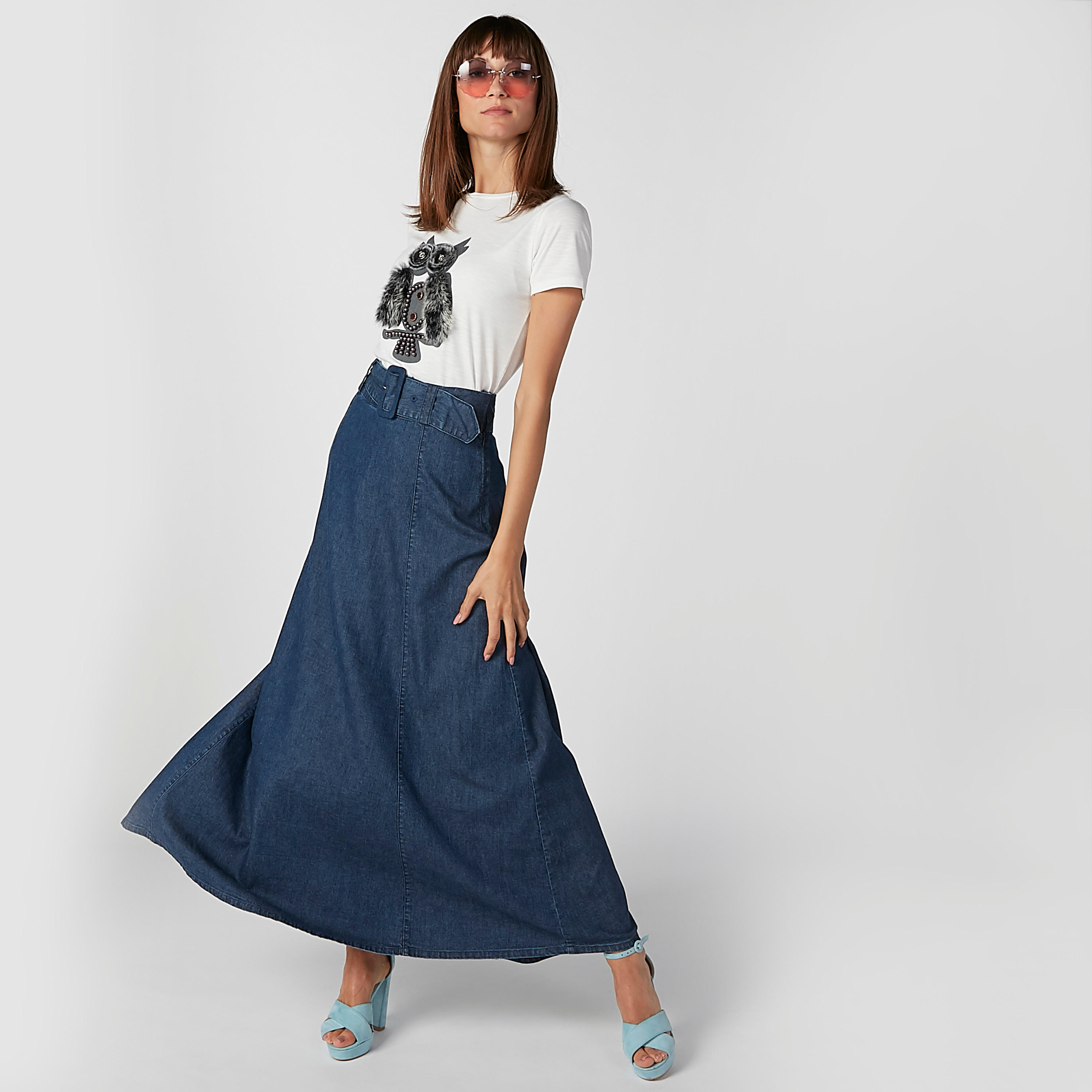 تيشيرت بياقة ضيّقة وأكمام قصيرة وتزيينات-women-clothing-tshirts-image-5