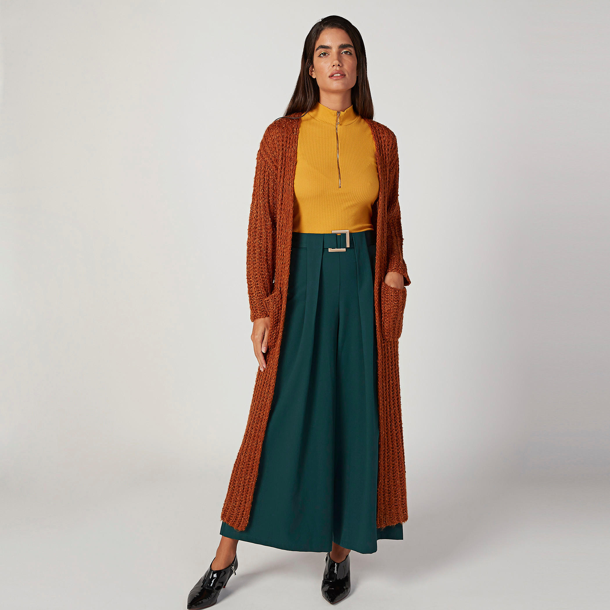 تيشيرت بارز الملمس دون أكمام بياقة عالية وسحّاب-women-clothing-shirtsandblouses-shirts-image-2