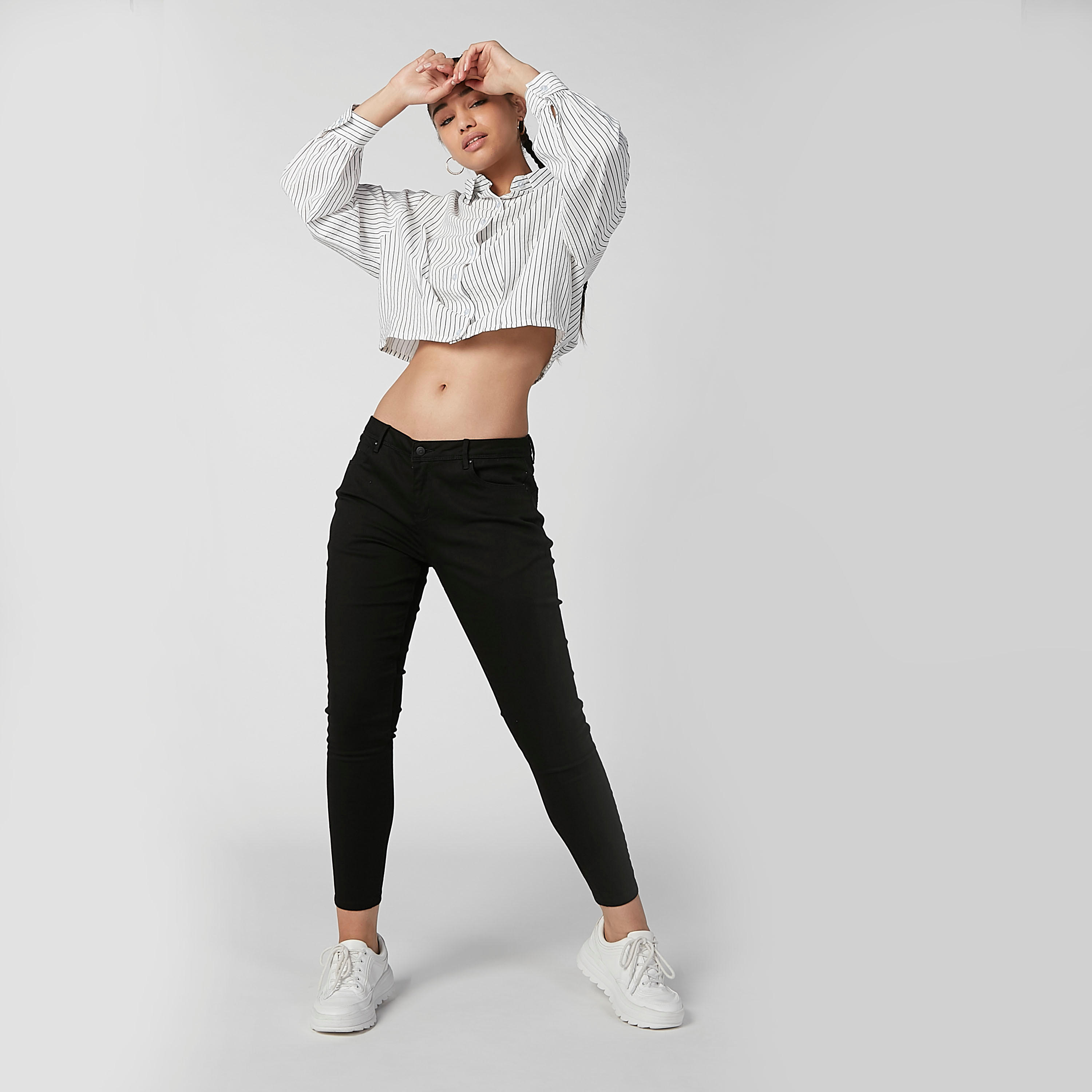 قميص قصير مخطط بياقة عاديّة وأكتاف منسدلة-women-clothing-shirtsandblouses-shirts-image-3