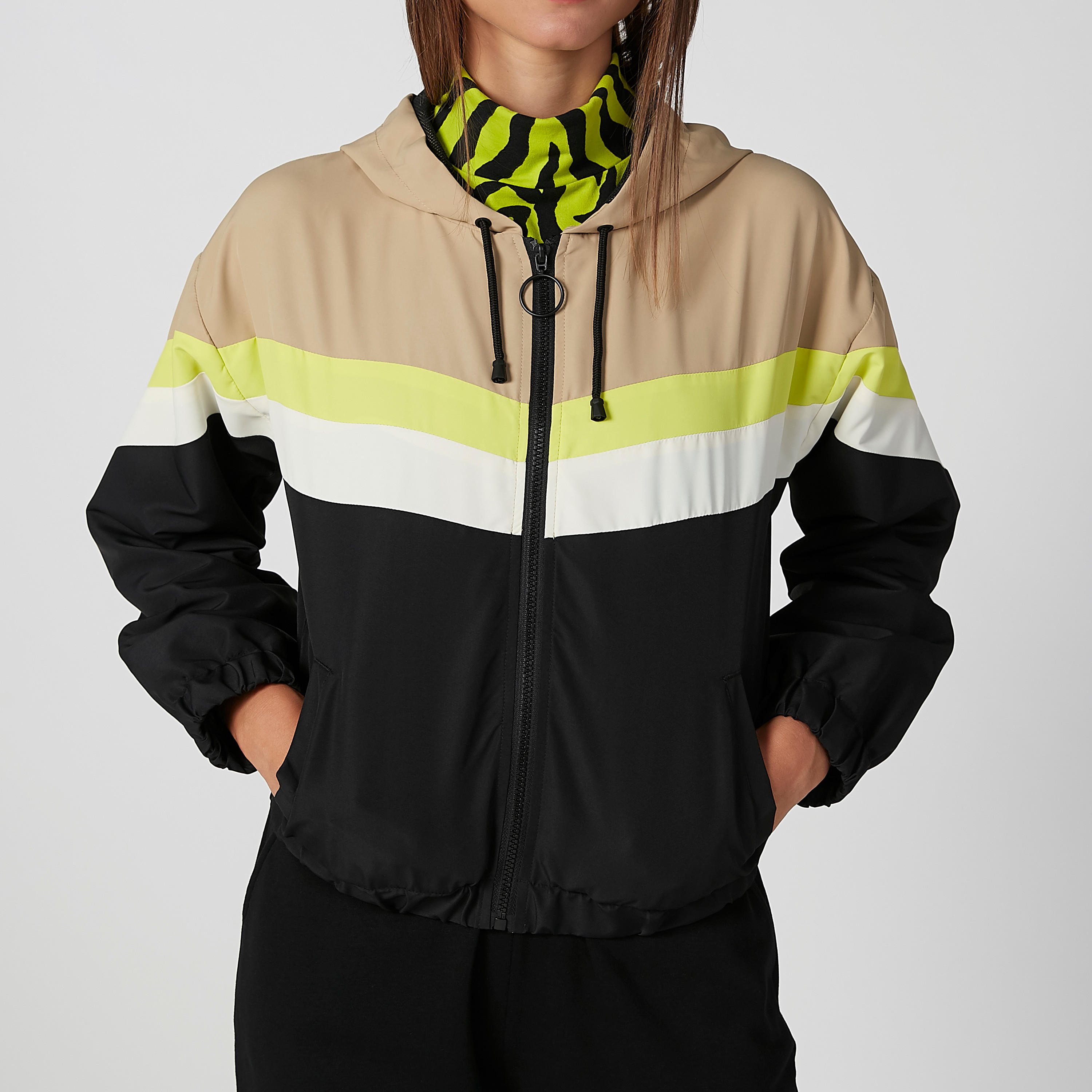جاكيت بومبر مقلّم بقبعة وأكمام طويلة-women-winterwear-coatsandjackets-jackets-image-3