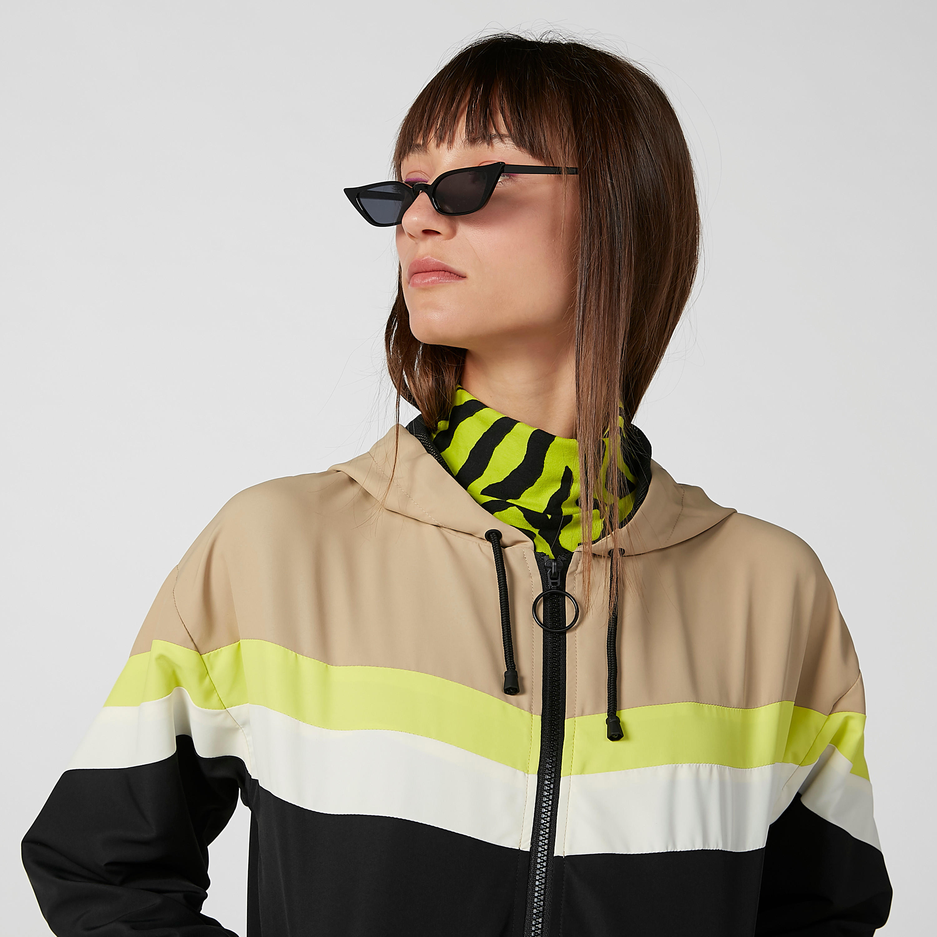 جاكيت بومبر مقلّم بقبعة وأكمام طويلة-women-winterwear-coatsandjackets-jackets-image-4
