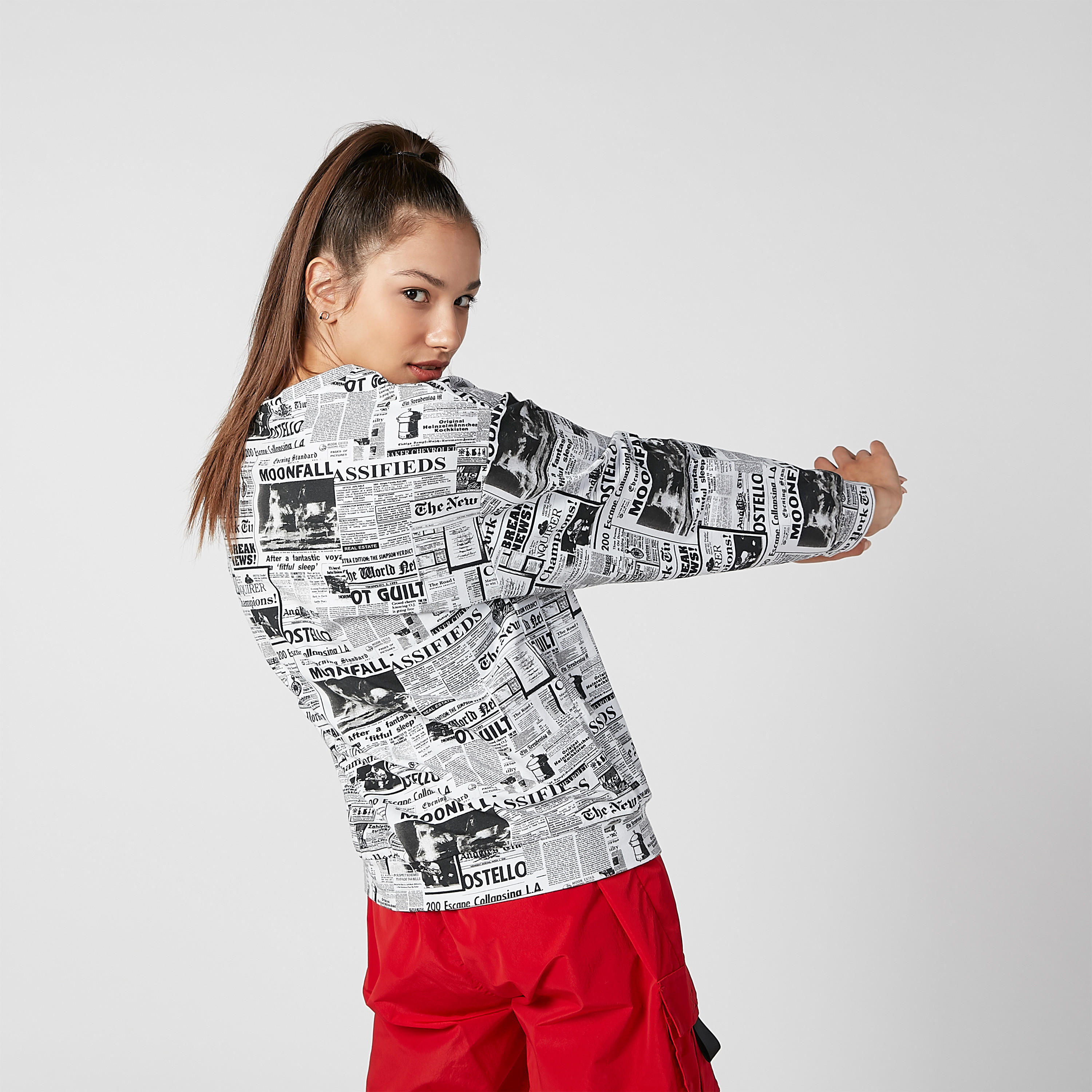 Printed Sweatshirt with Round Neck and Long Sleeves-women-winterwear-hoodiesandsweatshirts-sweatshirts-image-4