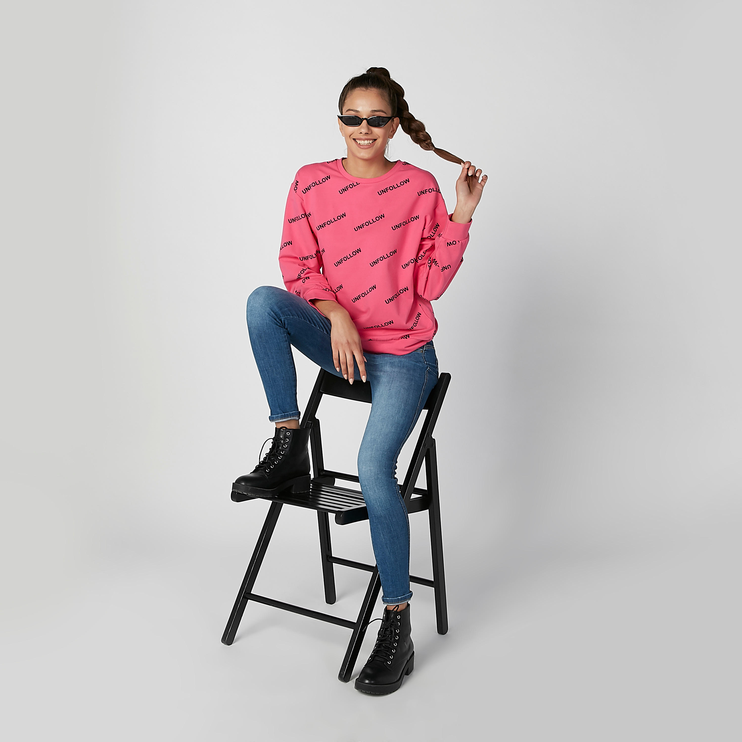 سويت شيرت بياقة مستديرة وأكمام طويلة وطبعات-women-winterwear-hoodiesandsweatshirts-sweatshirts-image-1