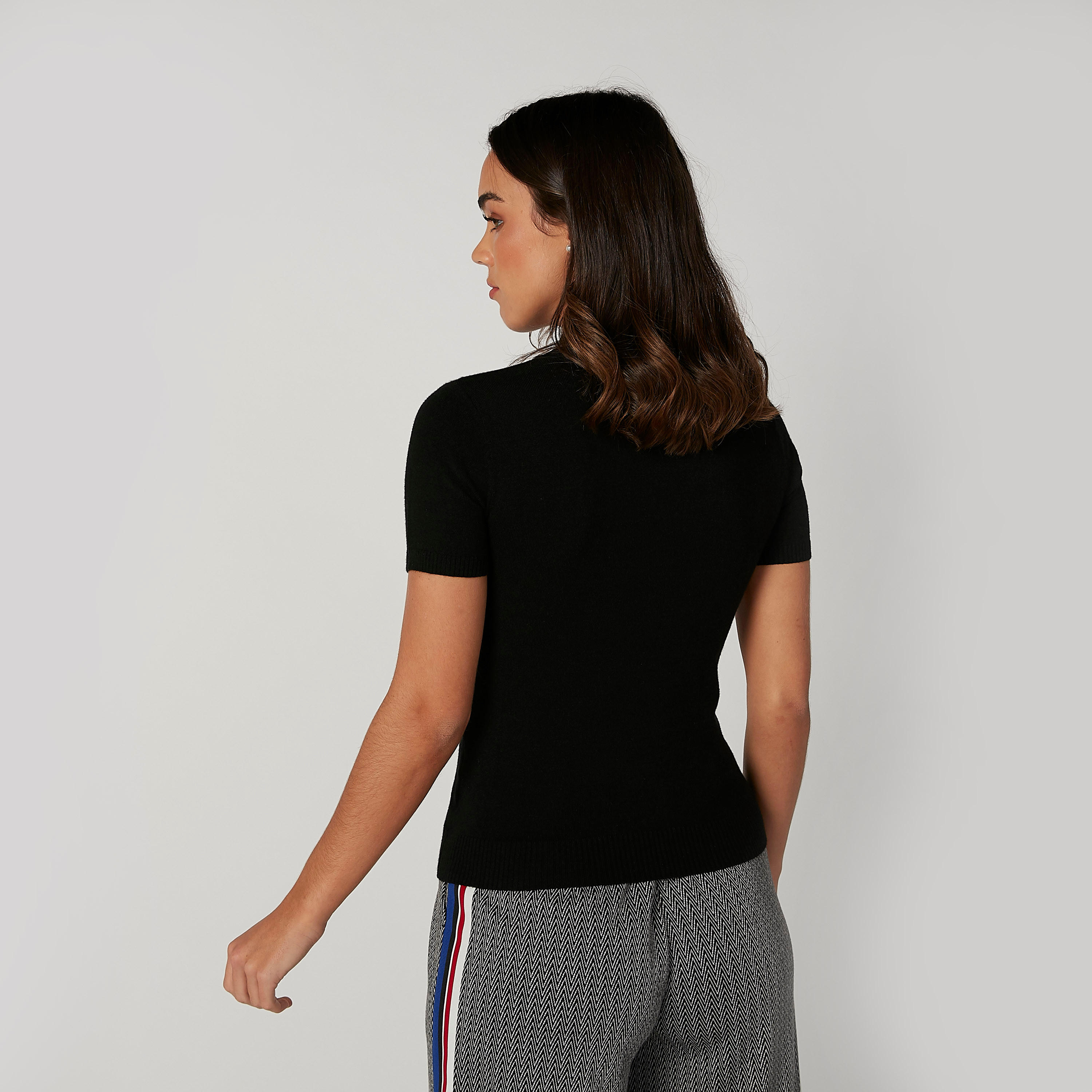 تيشيرت بياقة عالية وأكمام قصيرة وطبعات-women-clothing-tshirts-image-2