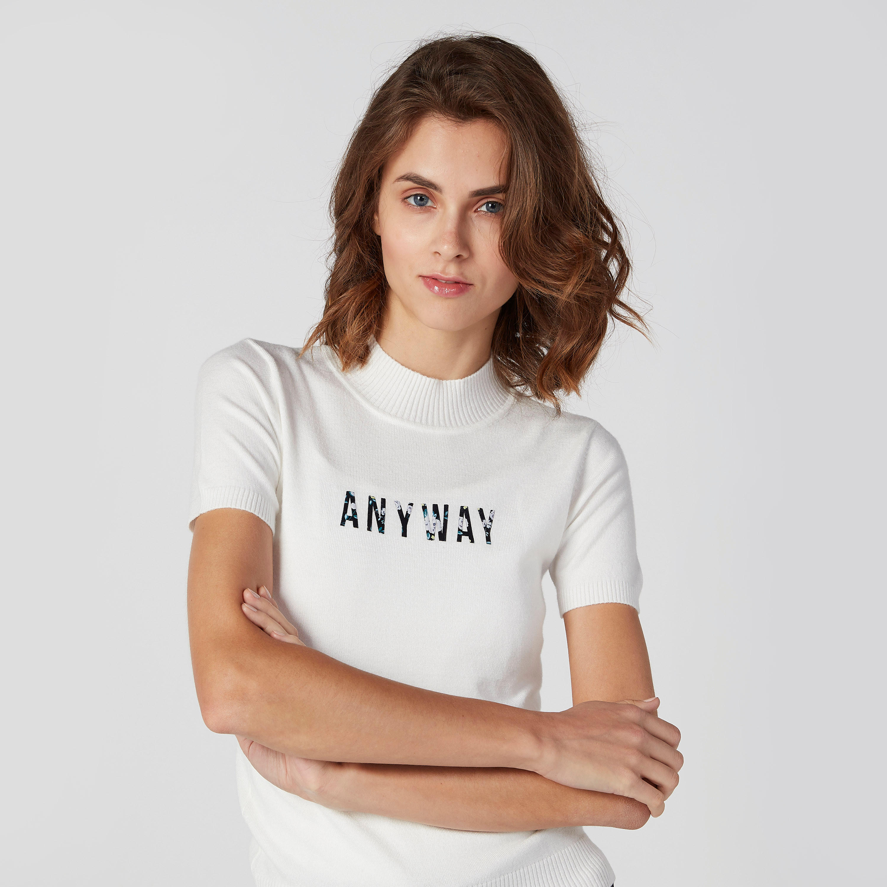 تيشيرت بياقة عالية وأكمام قصيرة وطبعات-women-clothing-tshirts-image-3