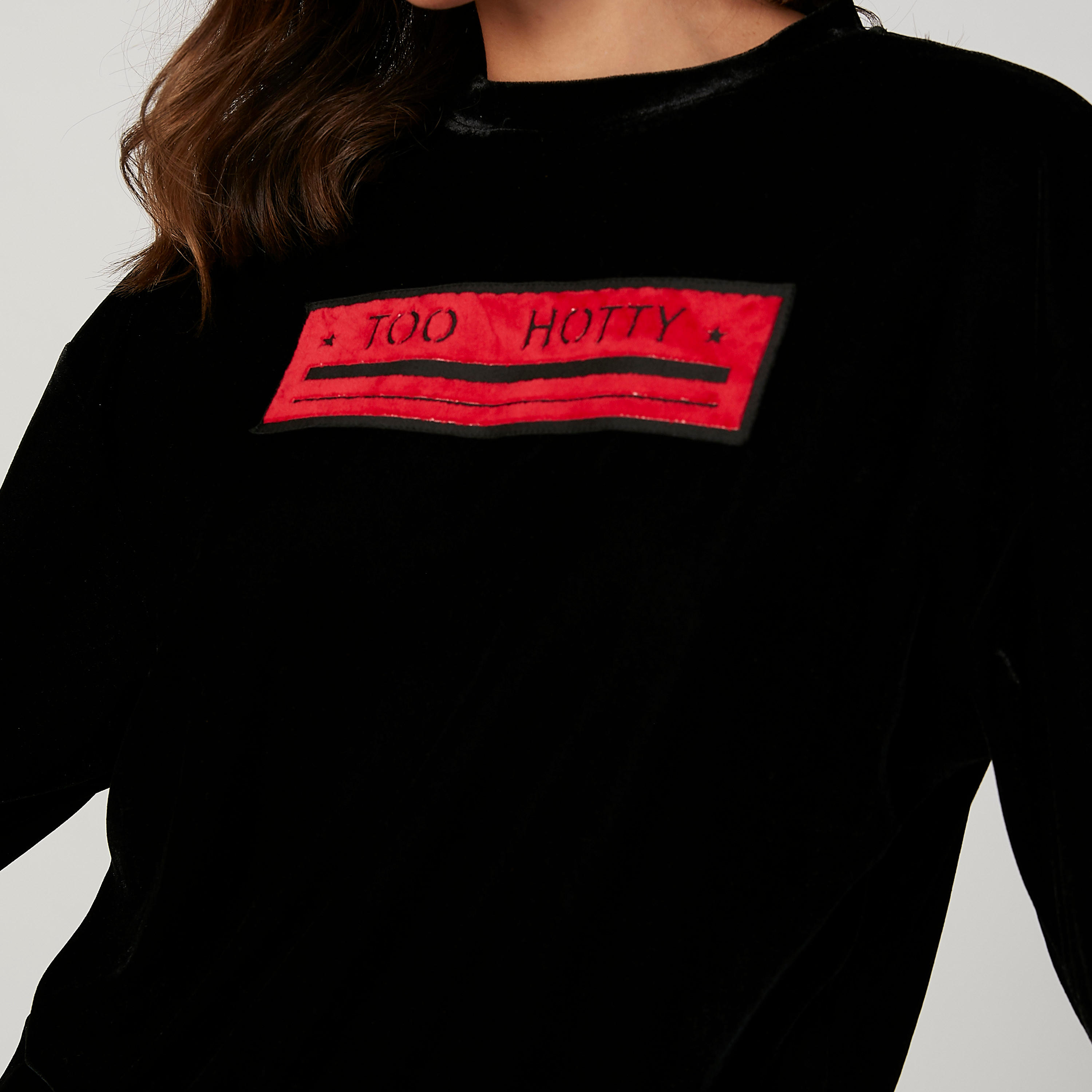 سويت شيرت بياقة مستديرة وأكمام طويلة وطبعات-women-winterwear-hoodiesandsweatshirts-sweatshirts-image-4