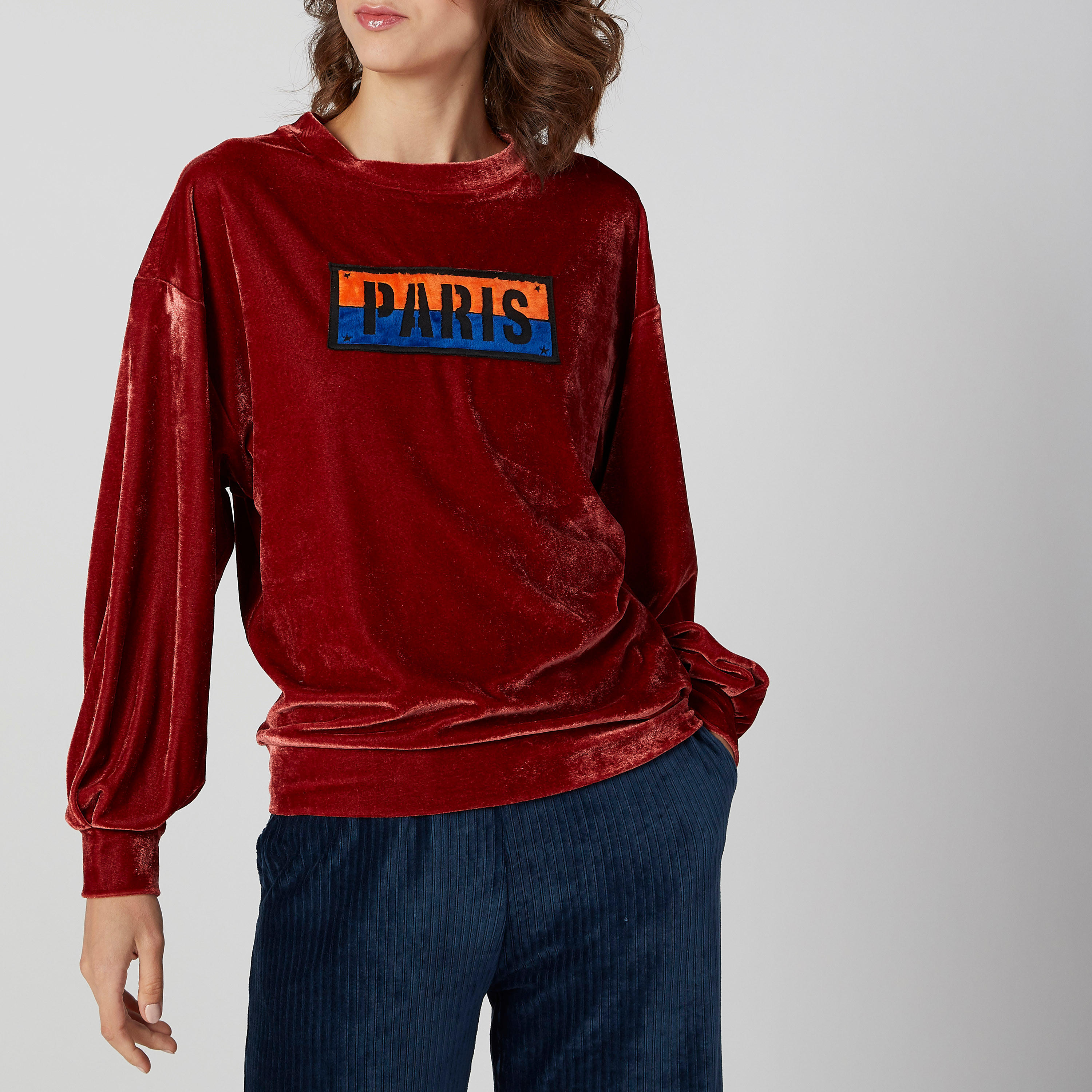 سويت شيرت بطبعات مع ياقة مستديرة وأكمام طويلة-women-winterwear-hoodiesandsweatshirts-sweatshirts-image-3