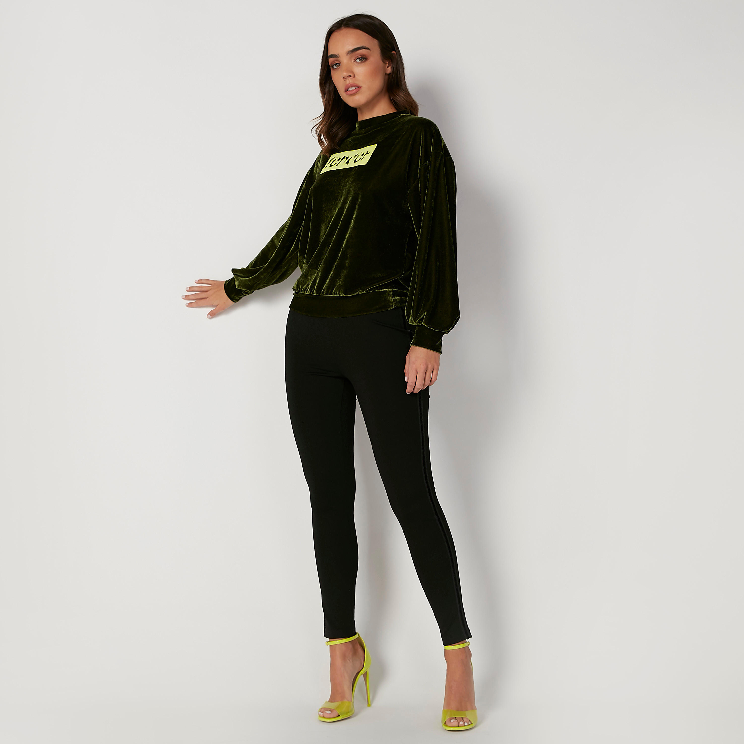 سويت شيرت بارز الملمس بياقة مستديرة وأكمام طويلة-women-winterwear-hoodiesandsweatshirts-sweatshirts-image-3