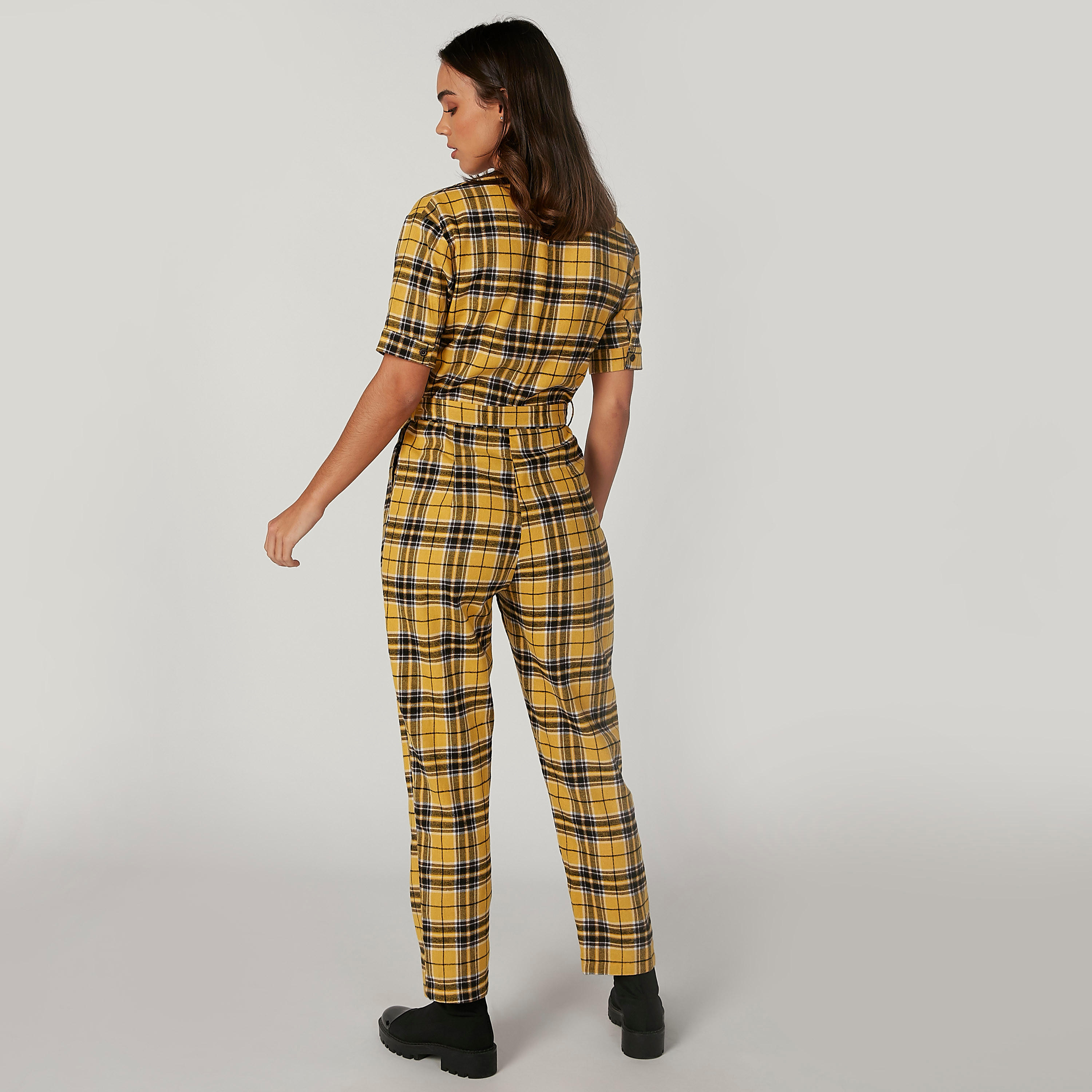 جمبسوت كاروهات بأكمام قصيرة وأربطة-women-clothing-jumpsuits-image-4
