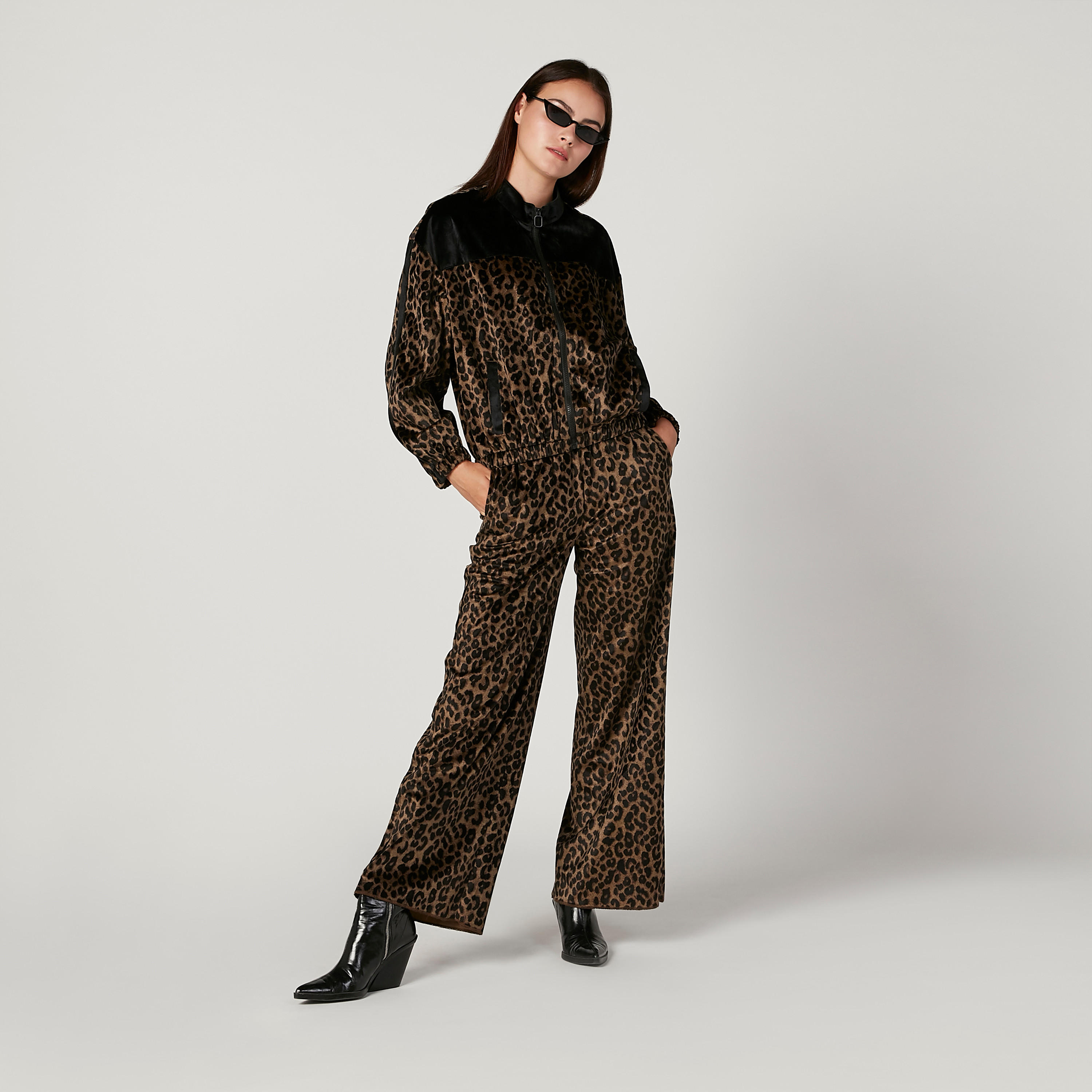 Animal Printed Bomber Jacket with Long Sleeves and Kangaroo Pockets-women-winterwear-coatsandjackets-jackets-image-2