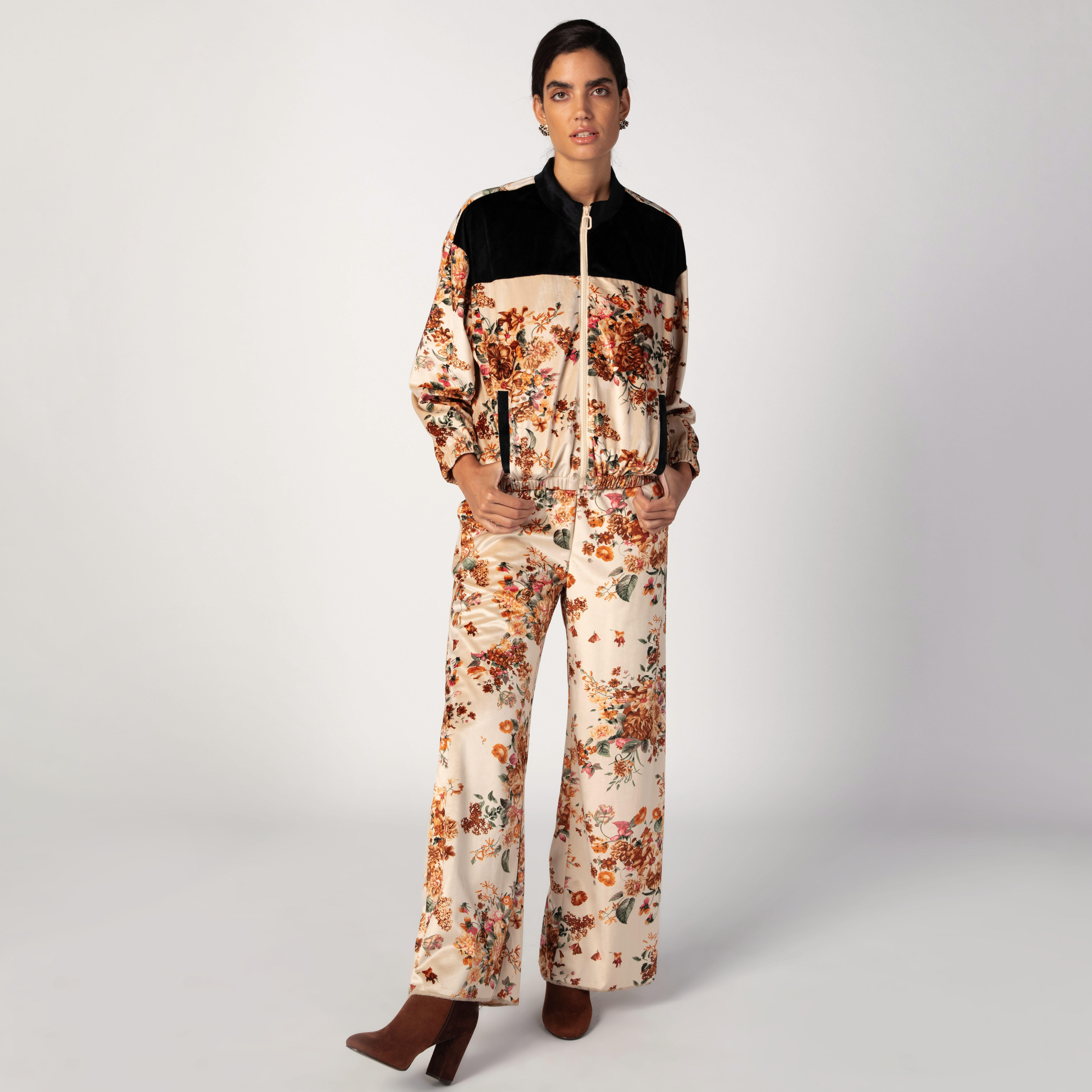 جاكيت بومبر بأكمام طويلة وجيوب كنغر وطبعات زهرية-women-winterwear-coatsandjackets-jackets-image-2