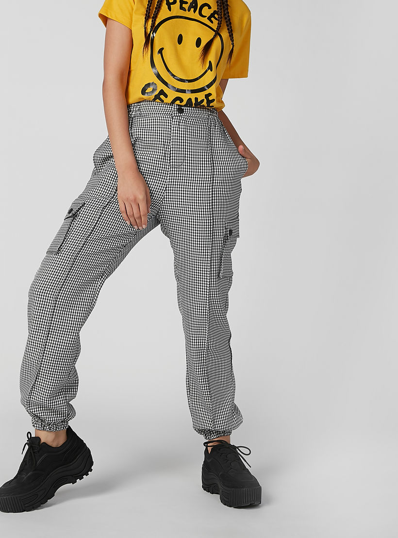 بنطلون رياضي طويل كاروهات بخصر متوسط الارتفاع وجيوب-women-clothing-bottoms-joggers-image-1