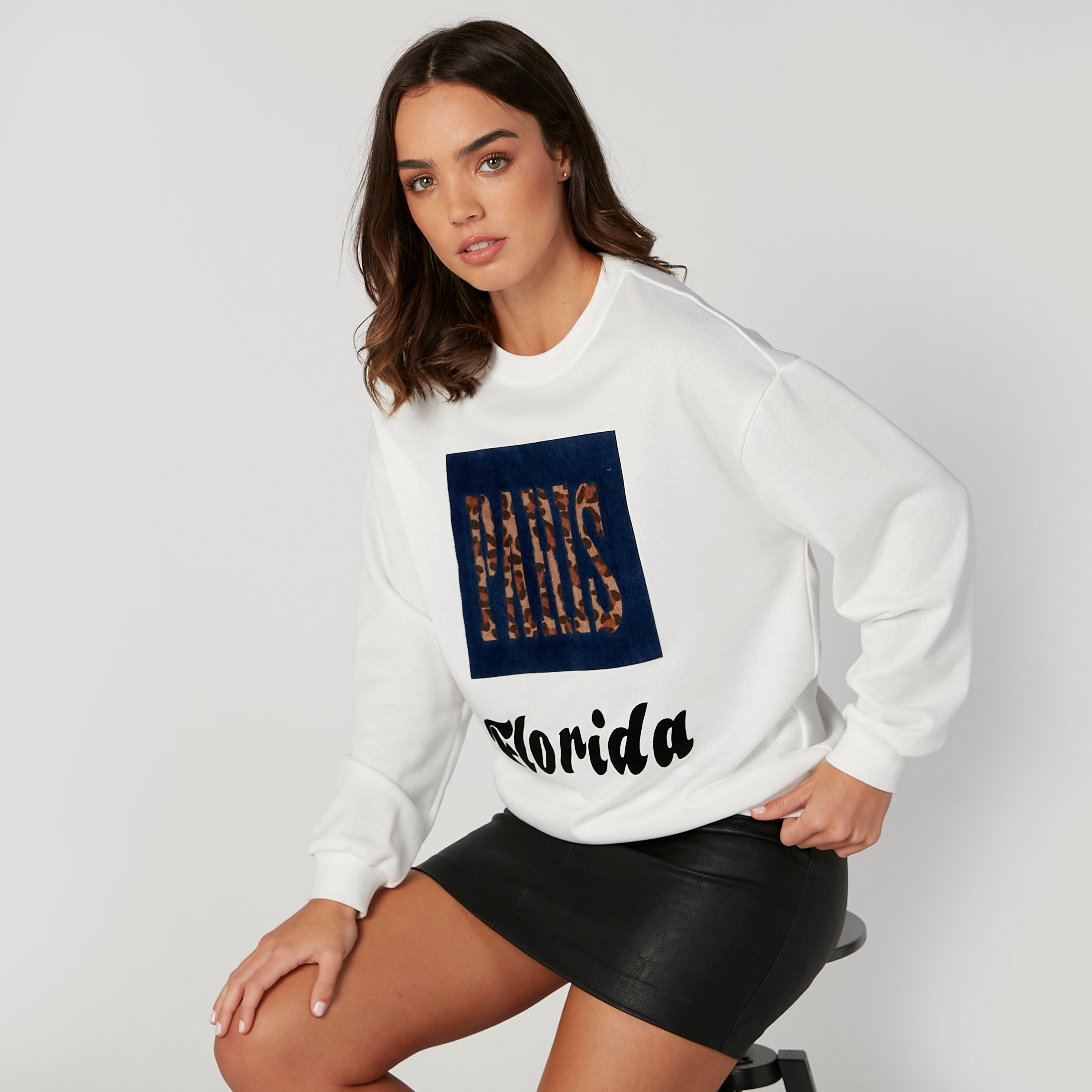 سويت شيرت بياقة مستديرة وأكمام طويلة وطبعات-women-clothing-cardigansandjumpers-jumpers-image-1