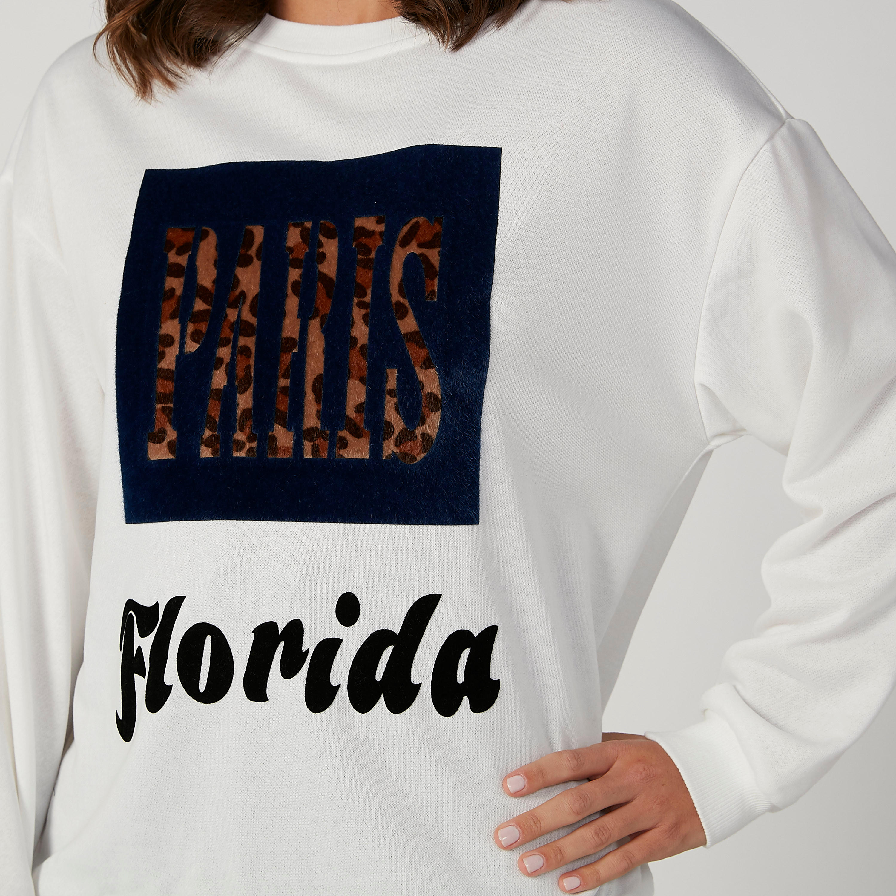 سويت شيرت بياقة مستديرة وأكمام طويلة وطبعات-women-clothing-cardigansandjumpers-jumpers-image-5