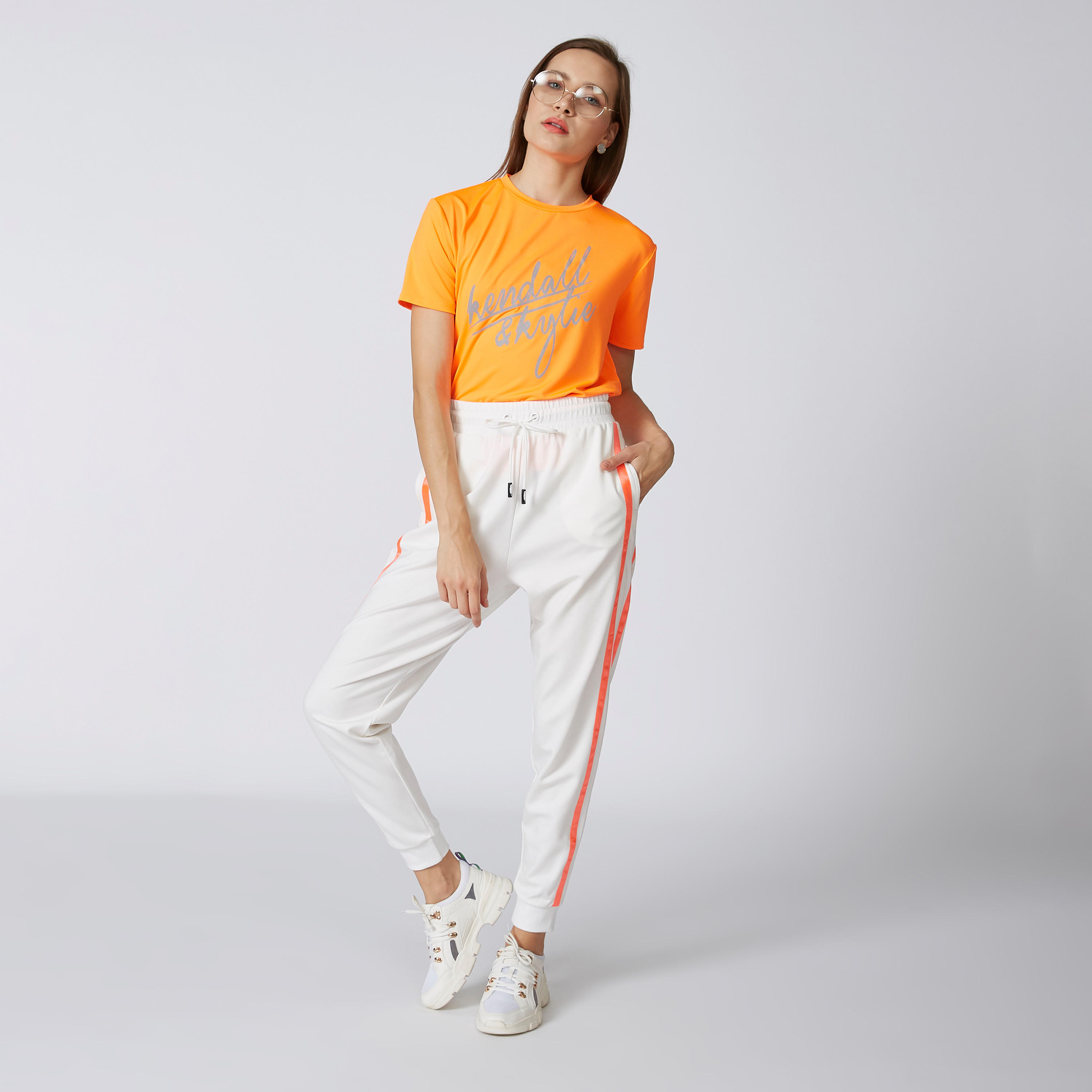 بنطلون رياضي سادة برباط وخصر متوسط الارتفاع وشريطة-women-clothing-bottoms-joggers-image-4