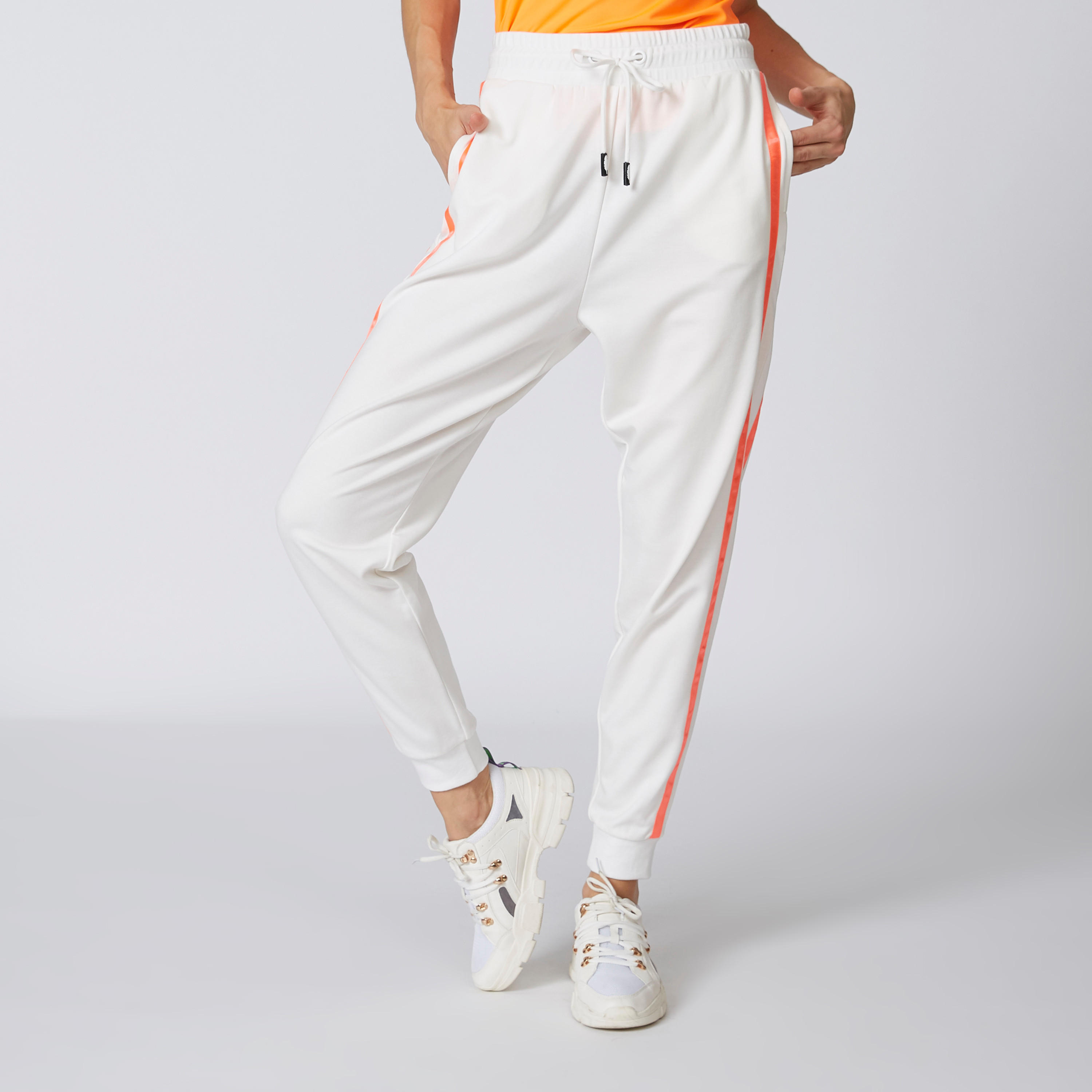 بنطلون رياضي سادة برباط وخصر متوسط الارتفاع وشريطة-women-clothing-bottoms-joggers-image-1