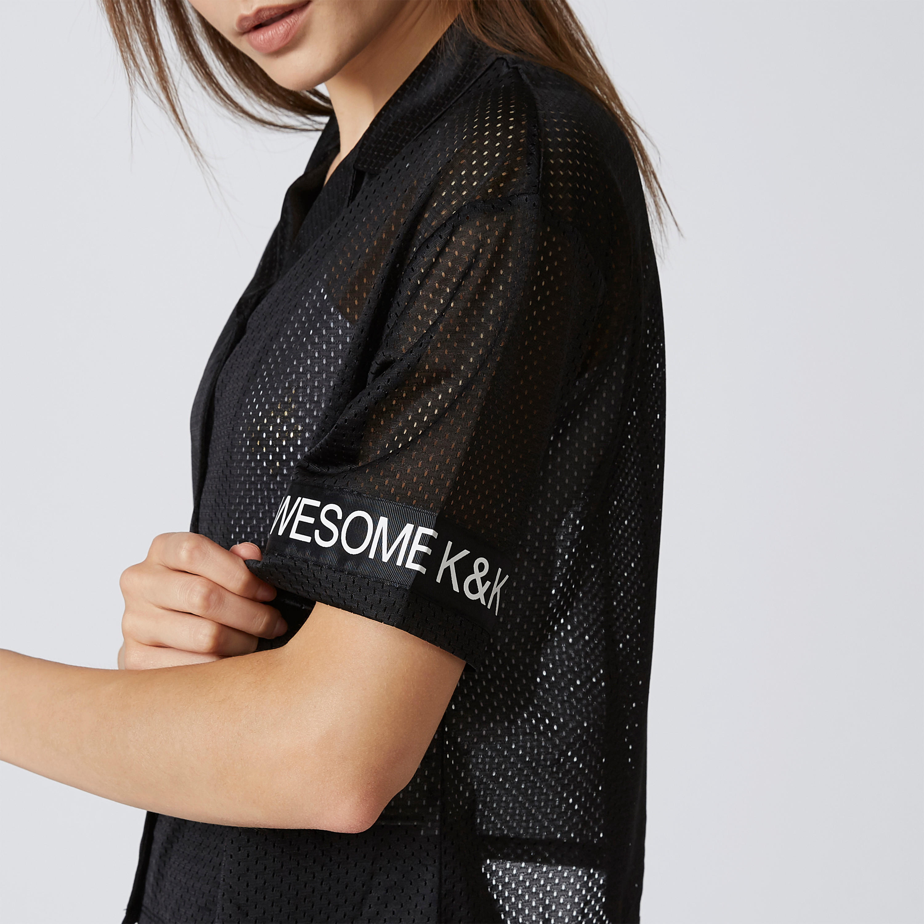 قميص بارز الملمس بياقة طويلة وأكمام قصيرة بطبعات من كيندال + كيلي-women-clothing-shirtsandblouses-shirts-image-4