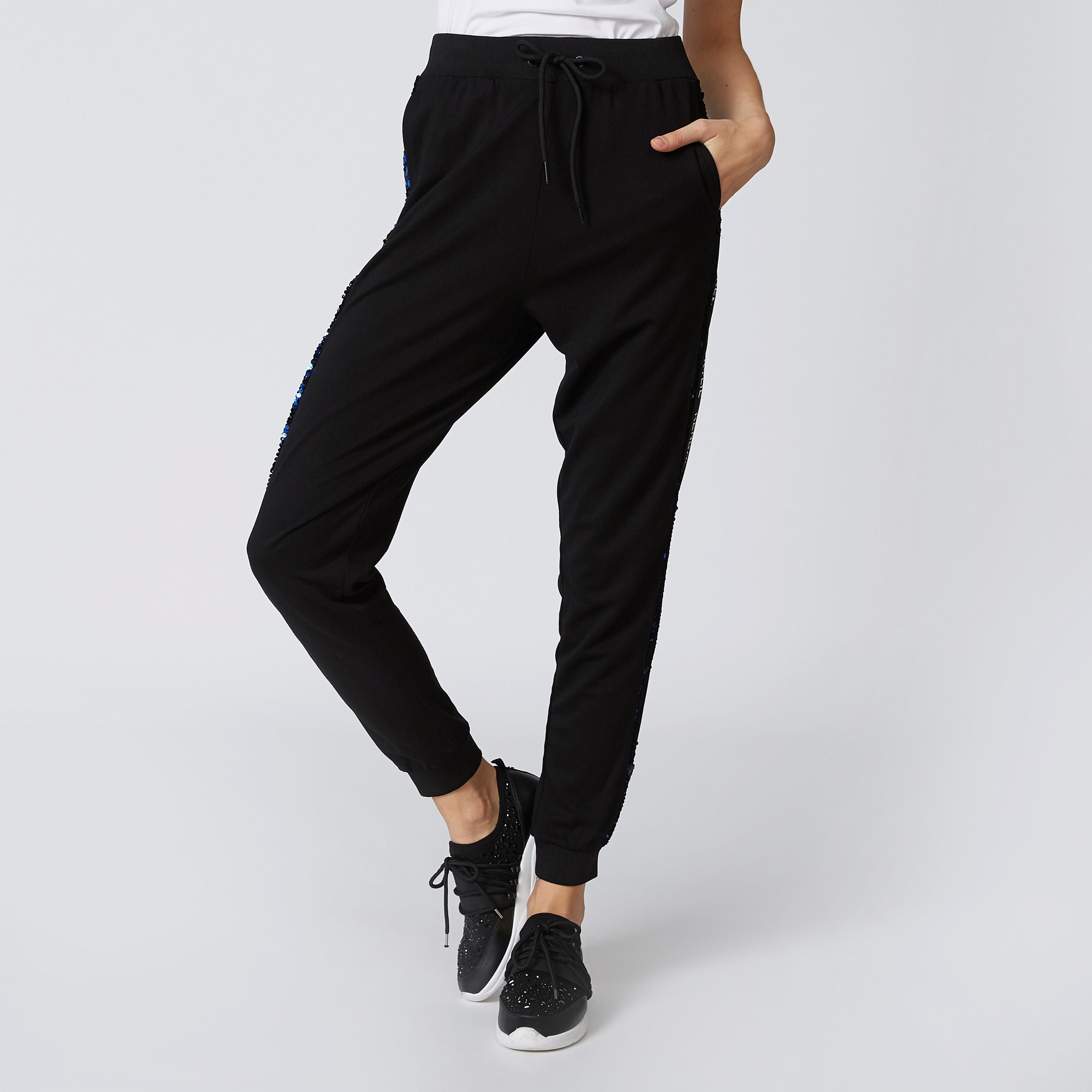 بنطال رياضي بأساور مطّاطية وخصر متوسط الارتفاع وتفاصيل ترتر-women-clothing-bottoms-joggers-image-1