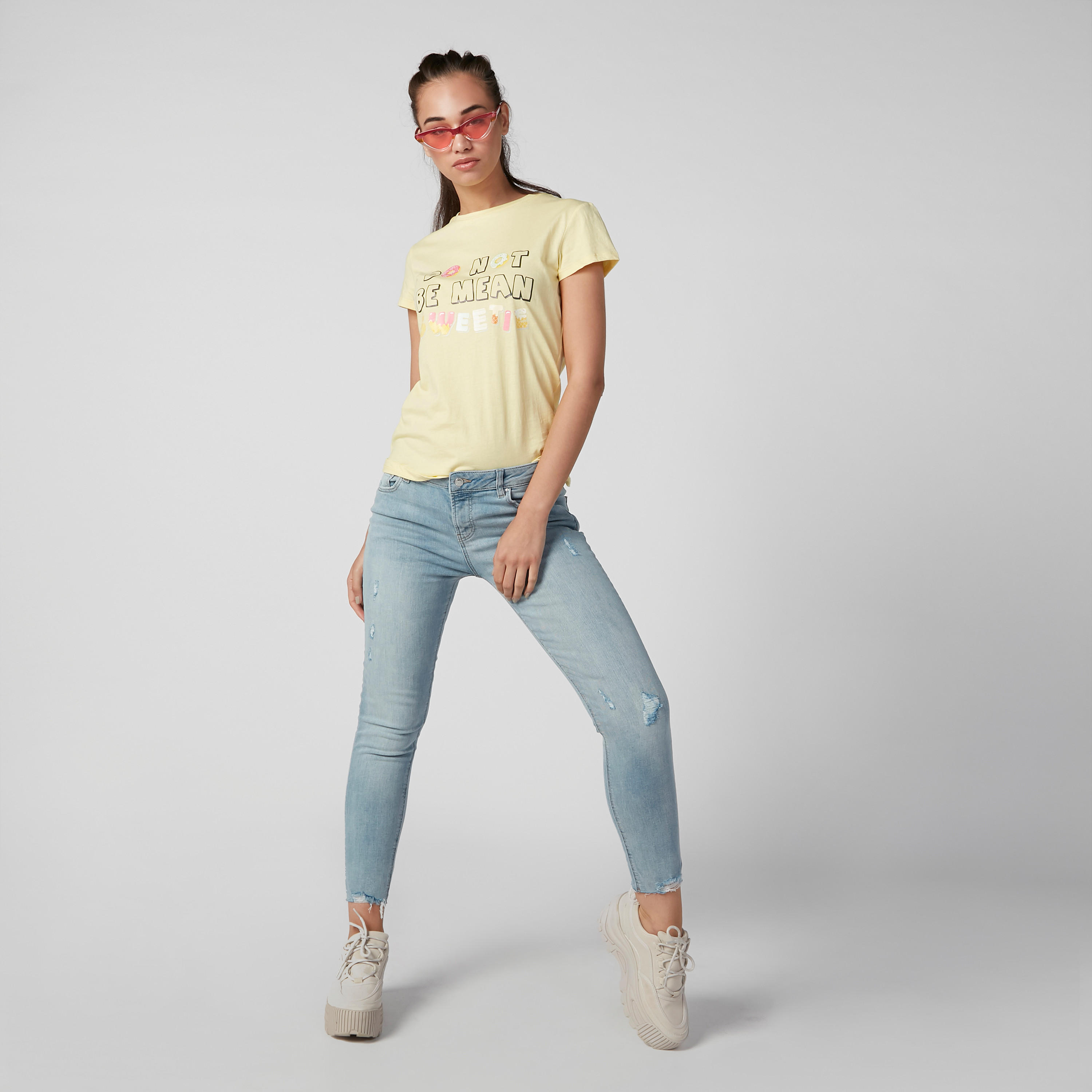 تيشيرت بياقة مستديرة وأكمام قصيرة وطبعات-women-clothing-tshirts-image-3