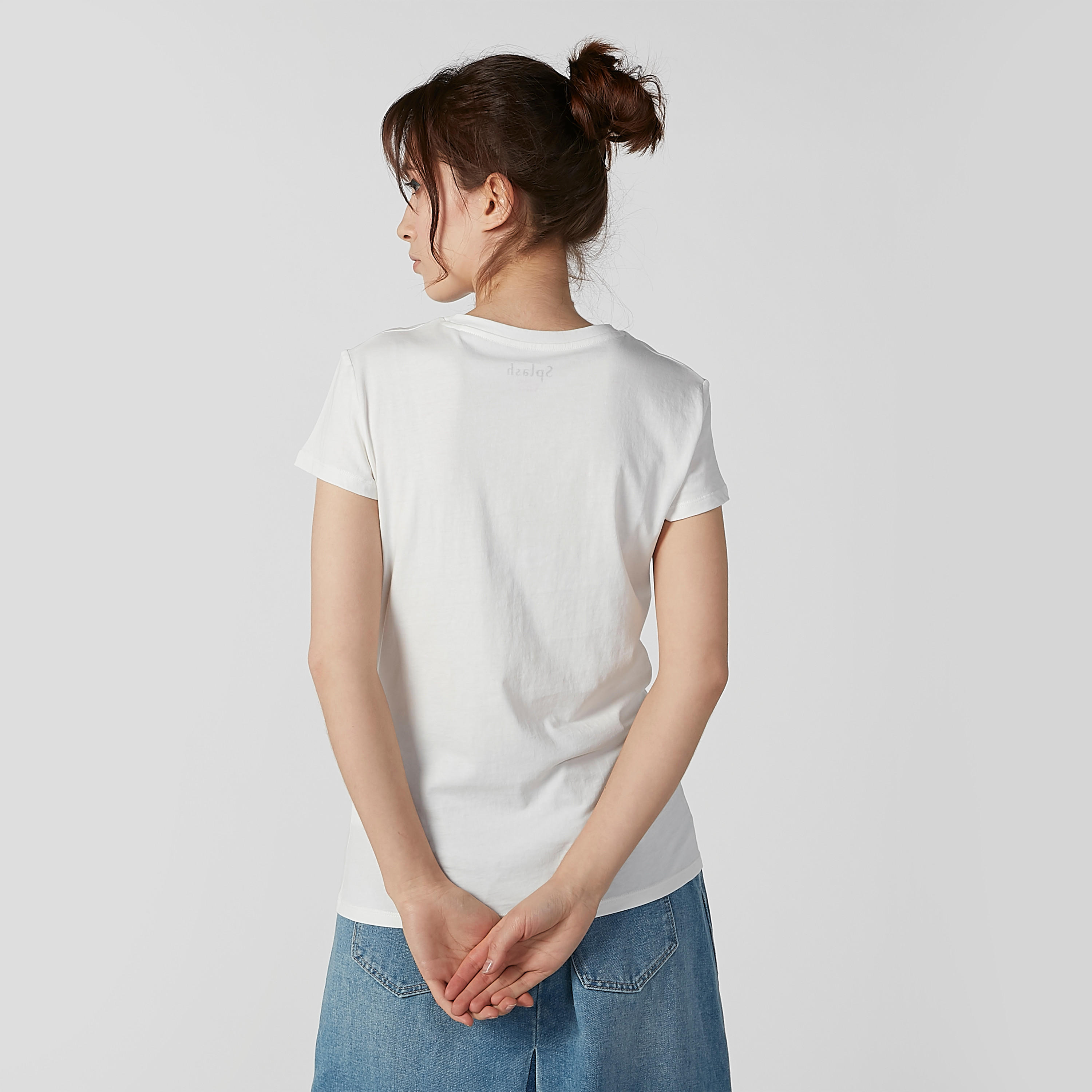 تيشيرت بياقة مستديرة وأكمام قصيرة وطبعات-women-clothing-tshirts-image-3