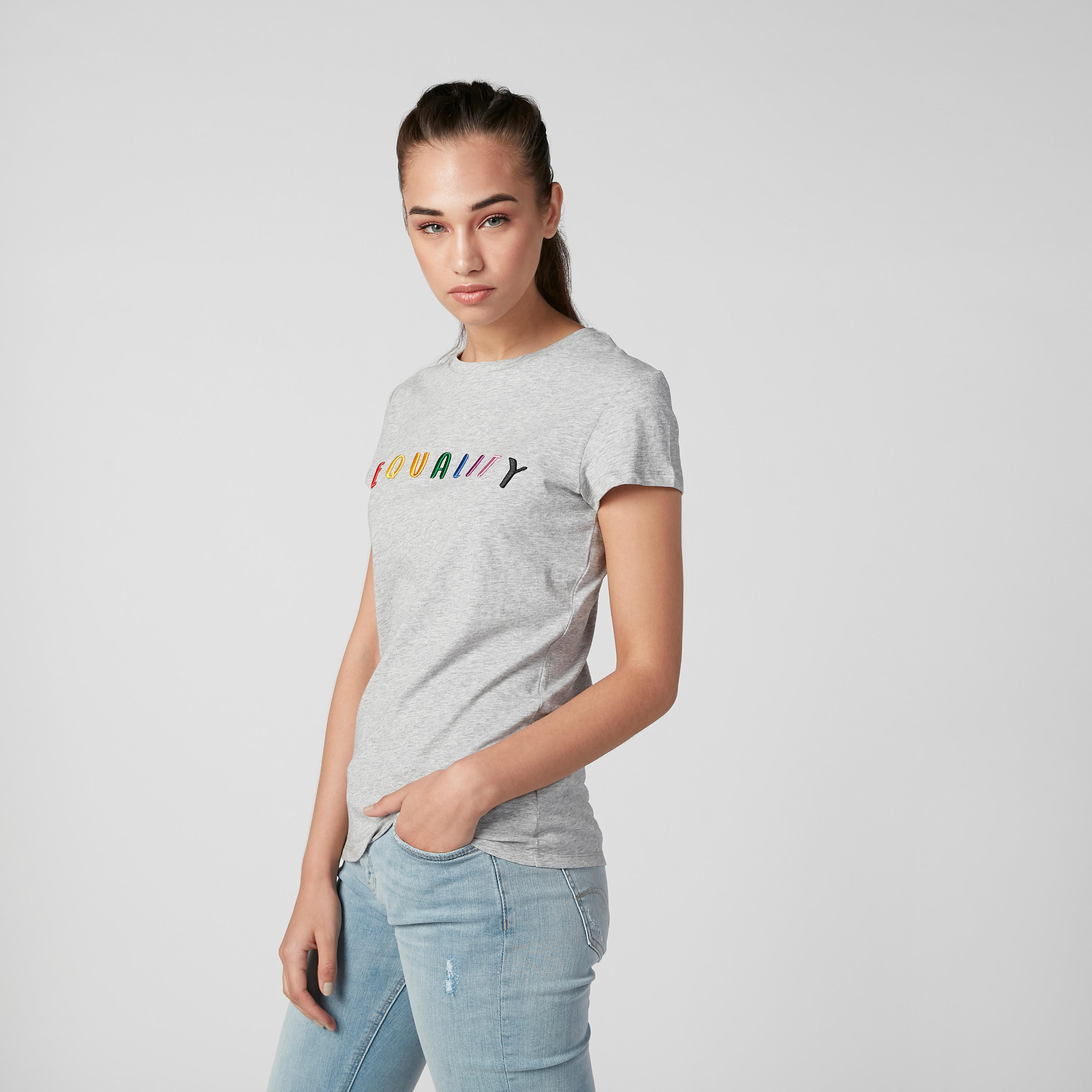 تيشيرت بياقة مستديرة وأكمام قصيرة وطبعات-women-clothing-tshirts-image-1