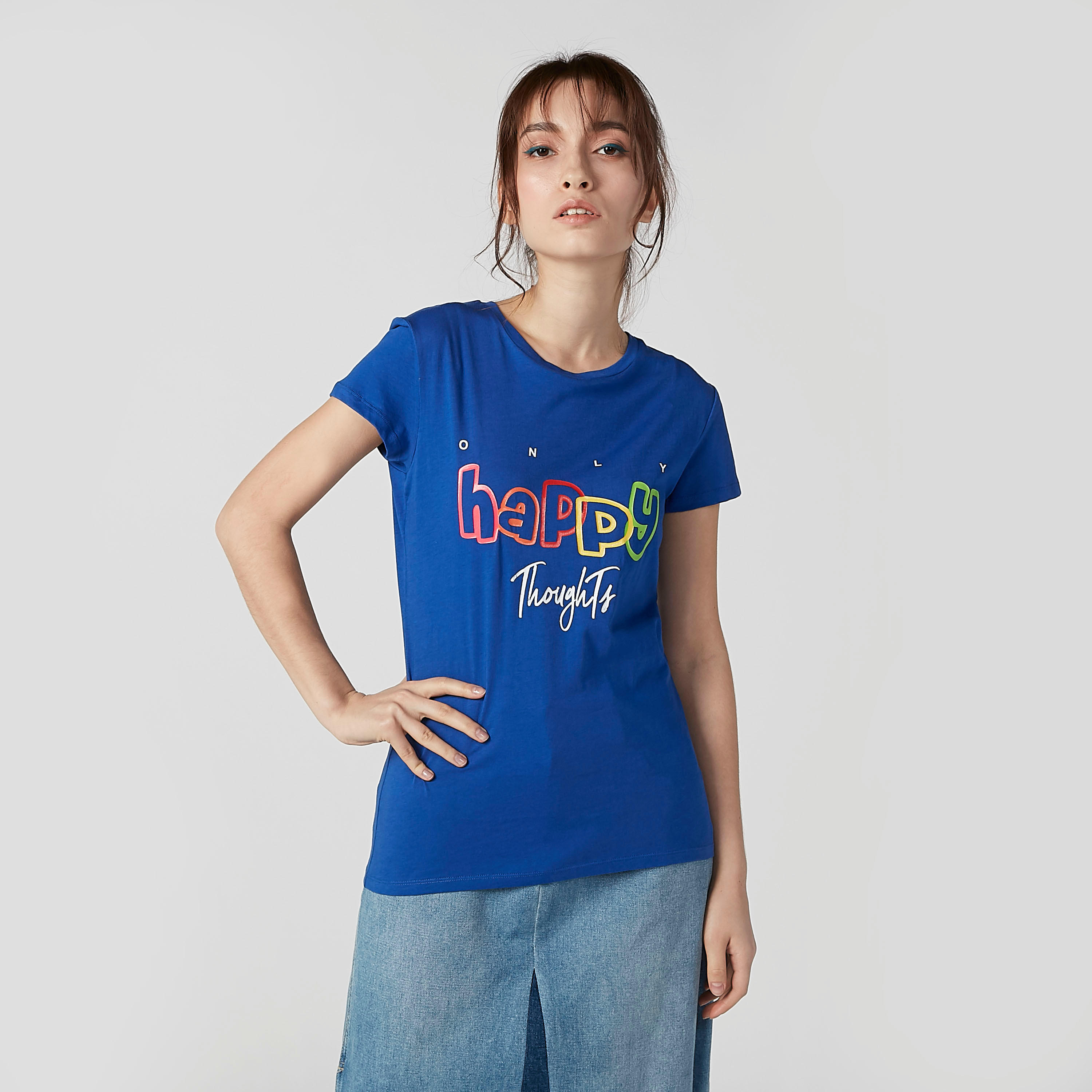 تيشيرت بياقة مستديرة وأكمام قصيرة وطبعات-women-clothing-tshirts-image-2