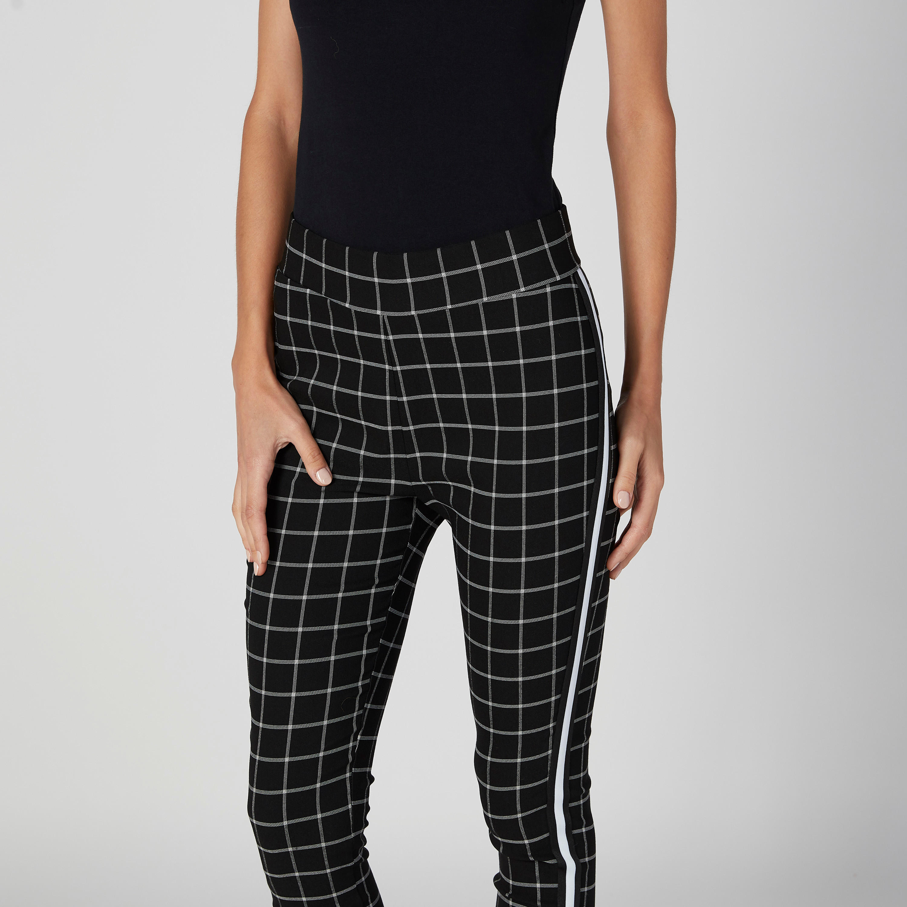 بنطلون بونتي سكيني كاروهات بخصر مطّاطي متوسط الارتفاع-women-clothing-bottoms-trousers-image-5