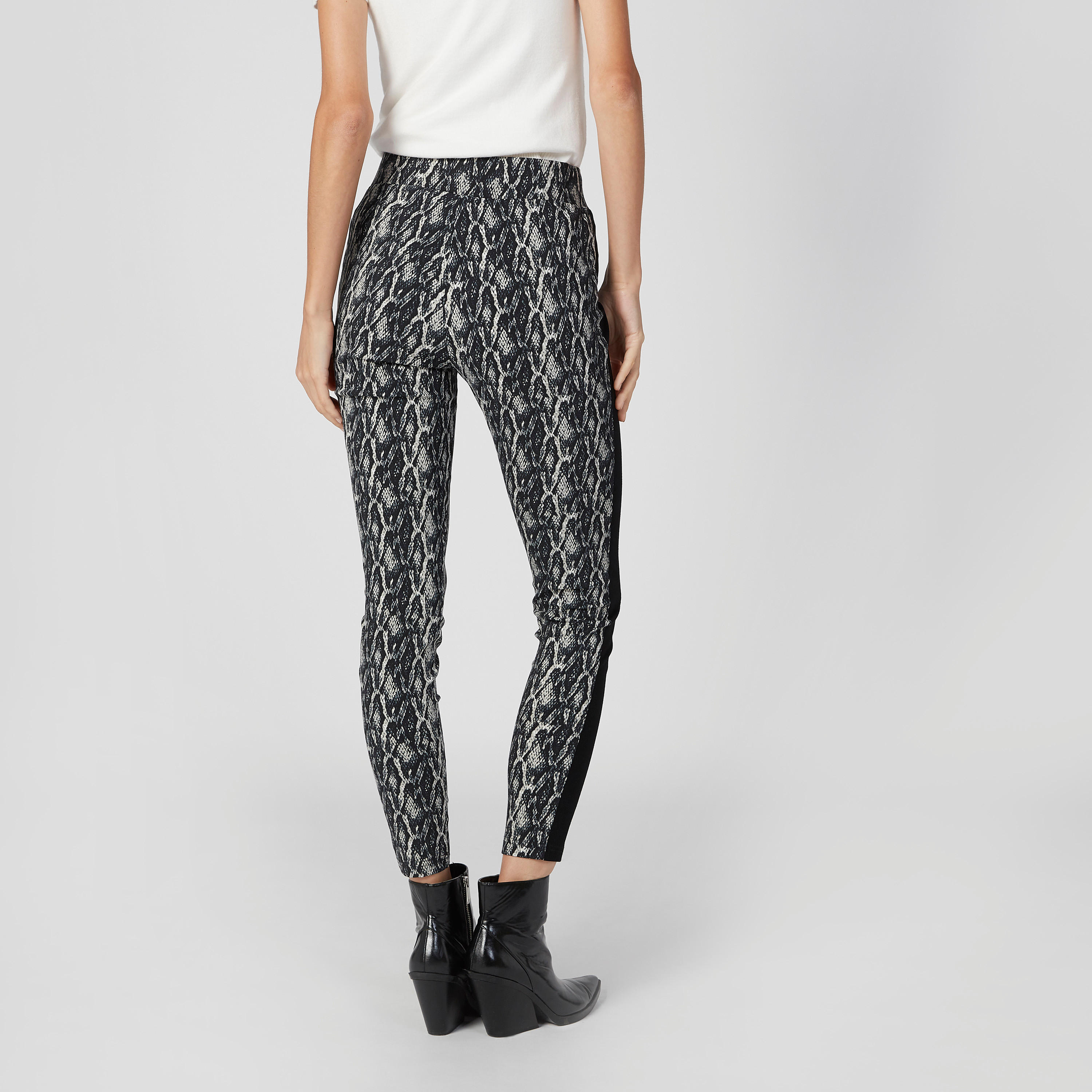 بنطلون بونتي سكيني بخصر مطّاطي واسع وطبعات حيوانات-women-clothing-bottoms-trousers-image-2