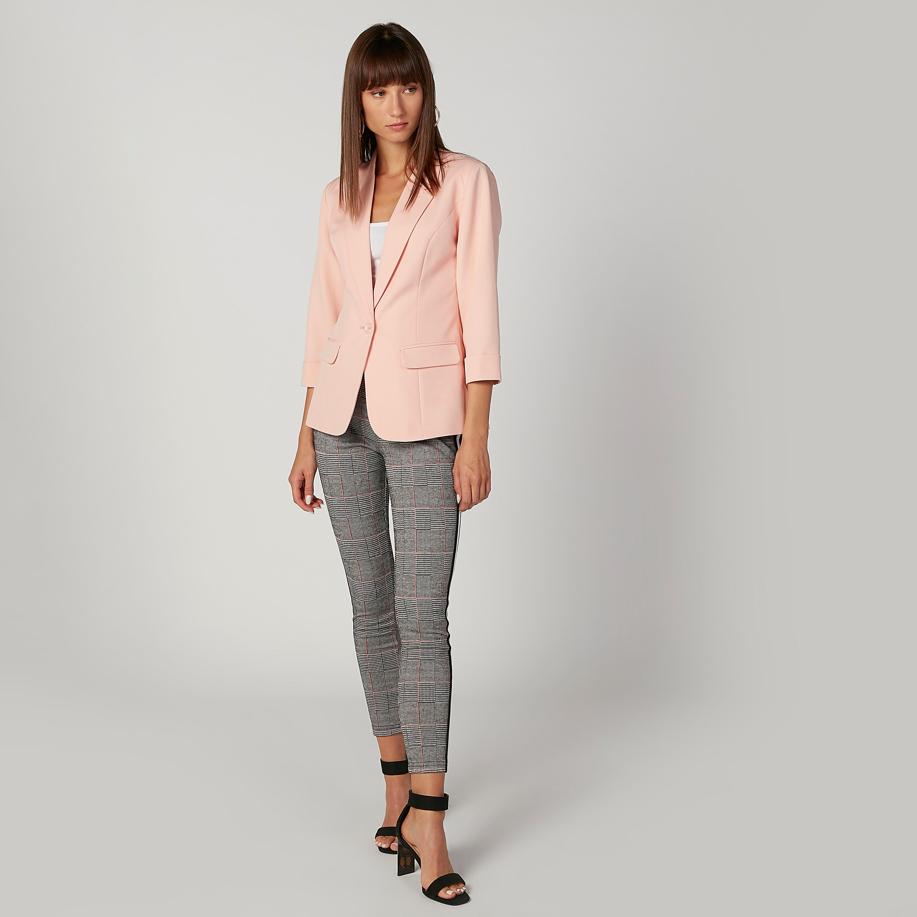 بليزر سادة بياقة طويلة وجيوب بطيّة-women-clothing-coatsandjackets-blazers-image-3