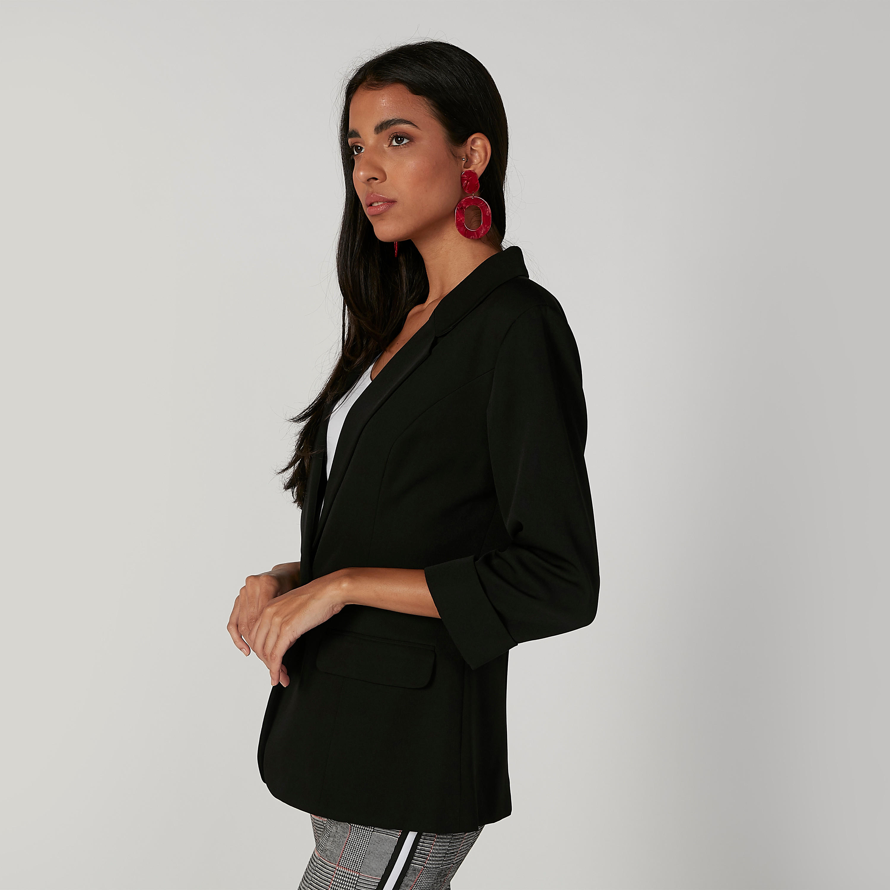 بليزر سادة بياقة طويلة وجيوب بطيّة-women-clothing-coatsandjackets-blazers-image-3