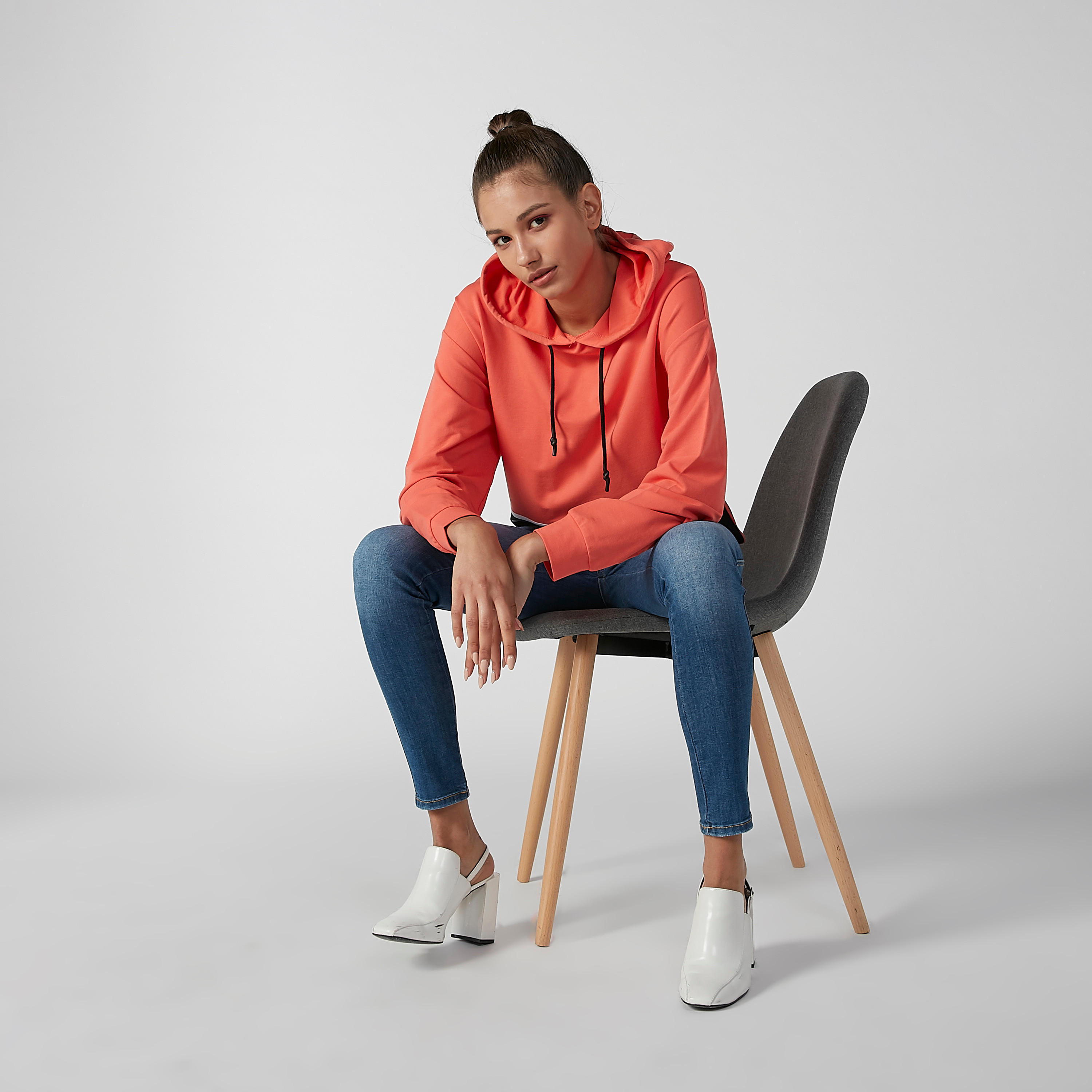 هودي بأكمام طويلة وطبعات-women-winterwear-hoodiesandsweatshirts-hoodies-image-2