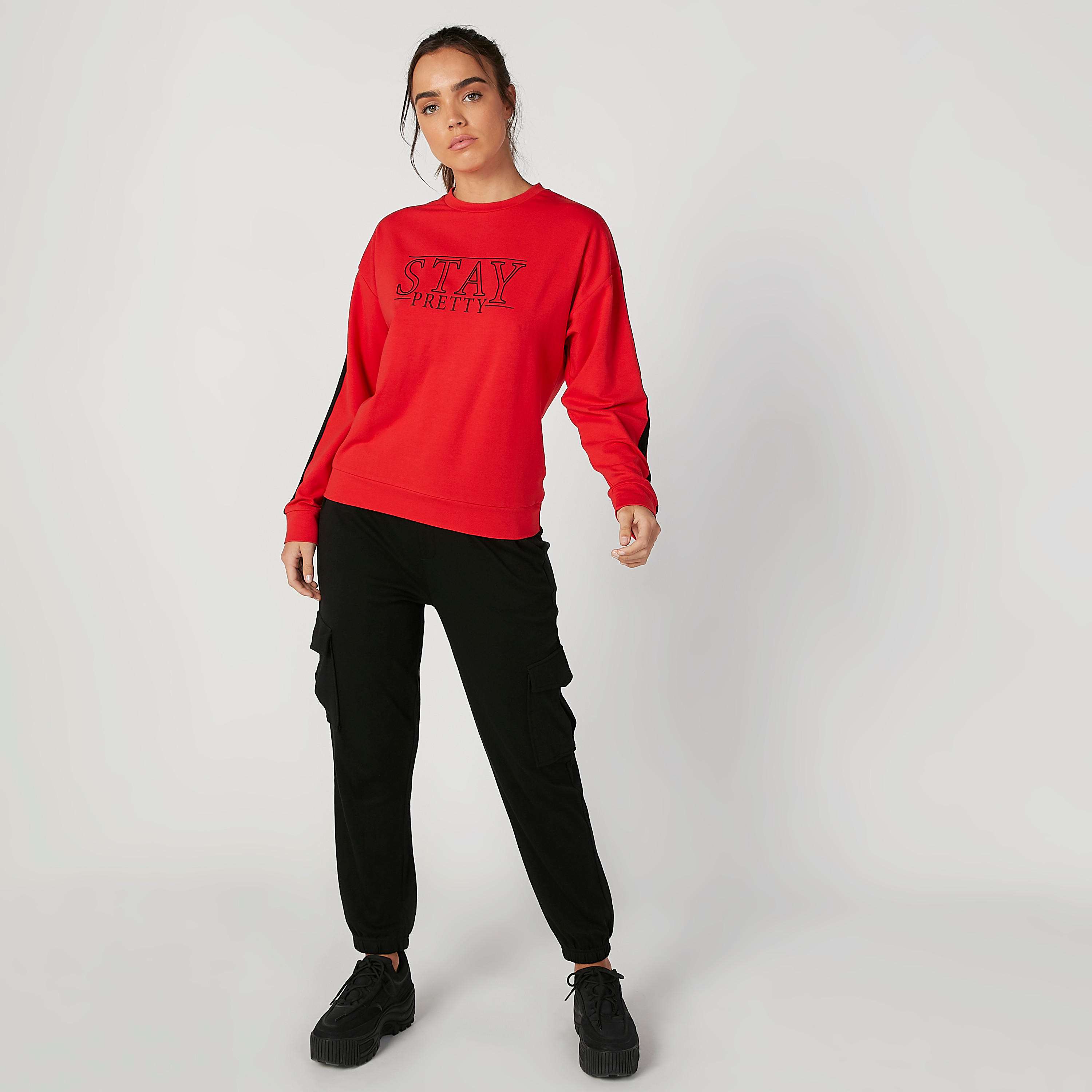 سويت شيرت بياقة مستديرة وأكتاف منسدلة وطبعات-women-winterwear-hoodiesandsweatshirts-sweatshirts-image-3