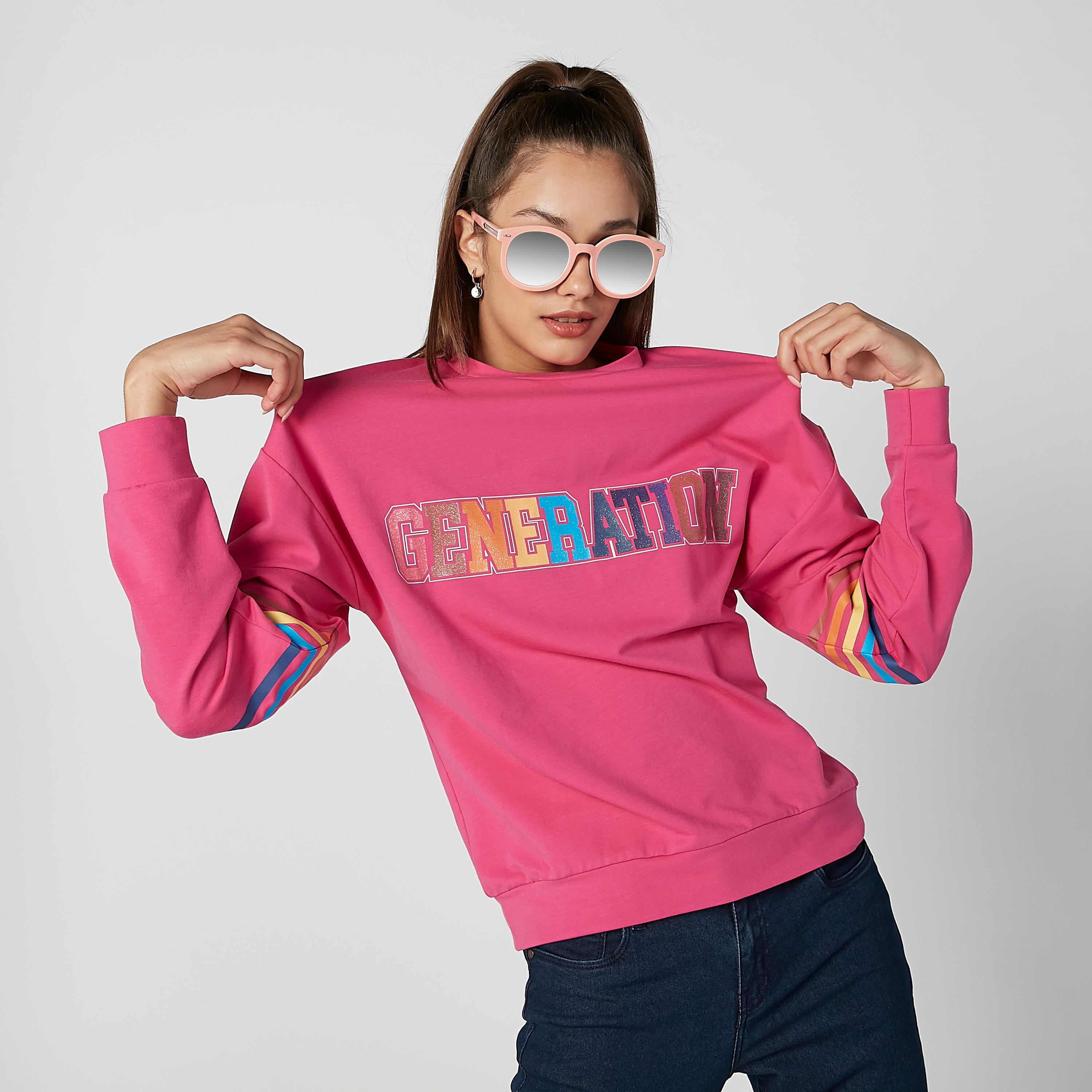 سويت شيرت بياقة مستديرة وأكمام طويلة وطبعات-women-winterwear-hoodiesandsweatshirts-sweatshirts-image-4