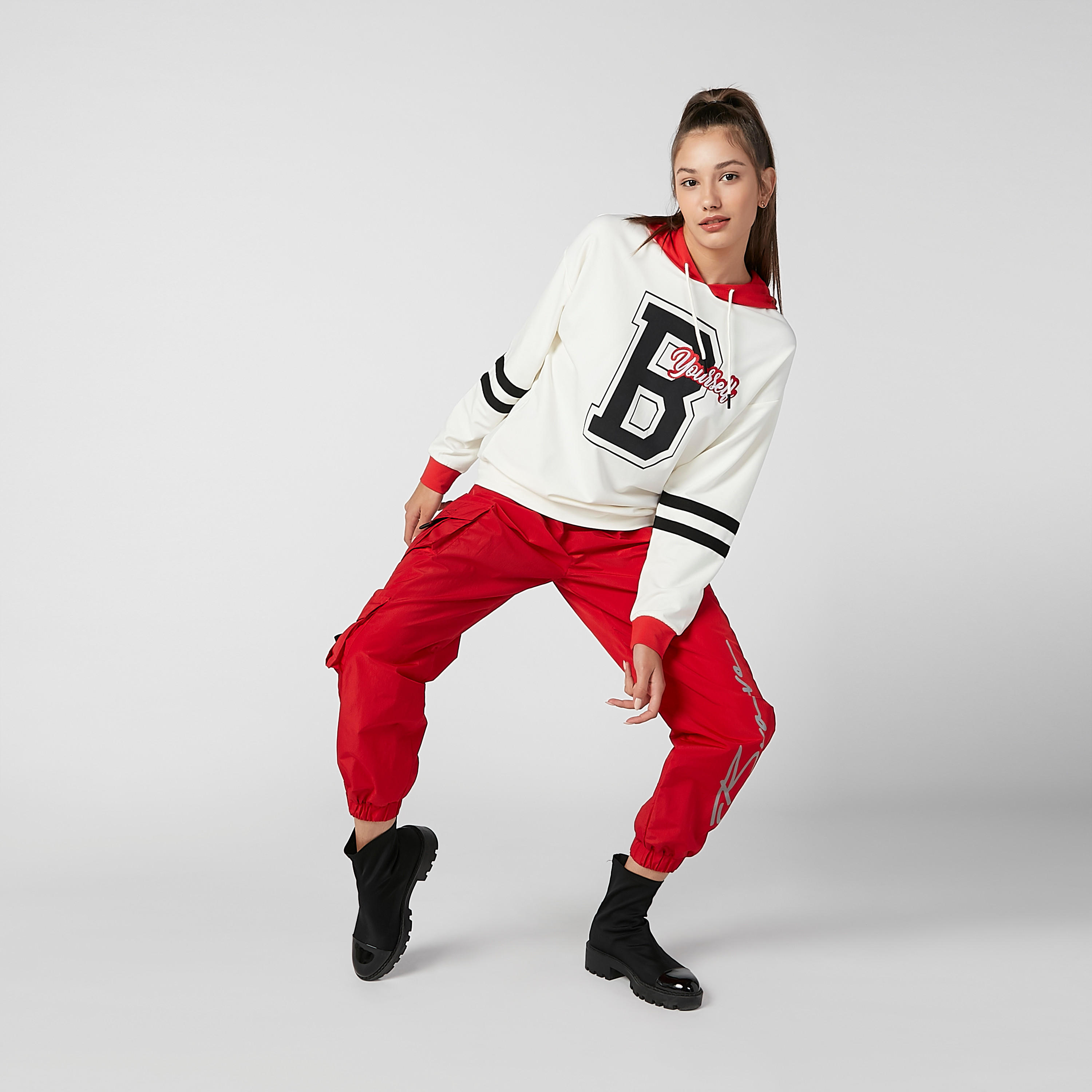 هودي بأكمام طويلة وطبعات-women-winterwear-hoodiesandsweatshirts-hoodies-image-1