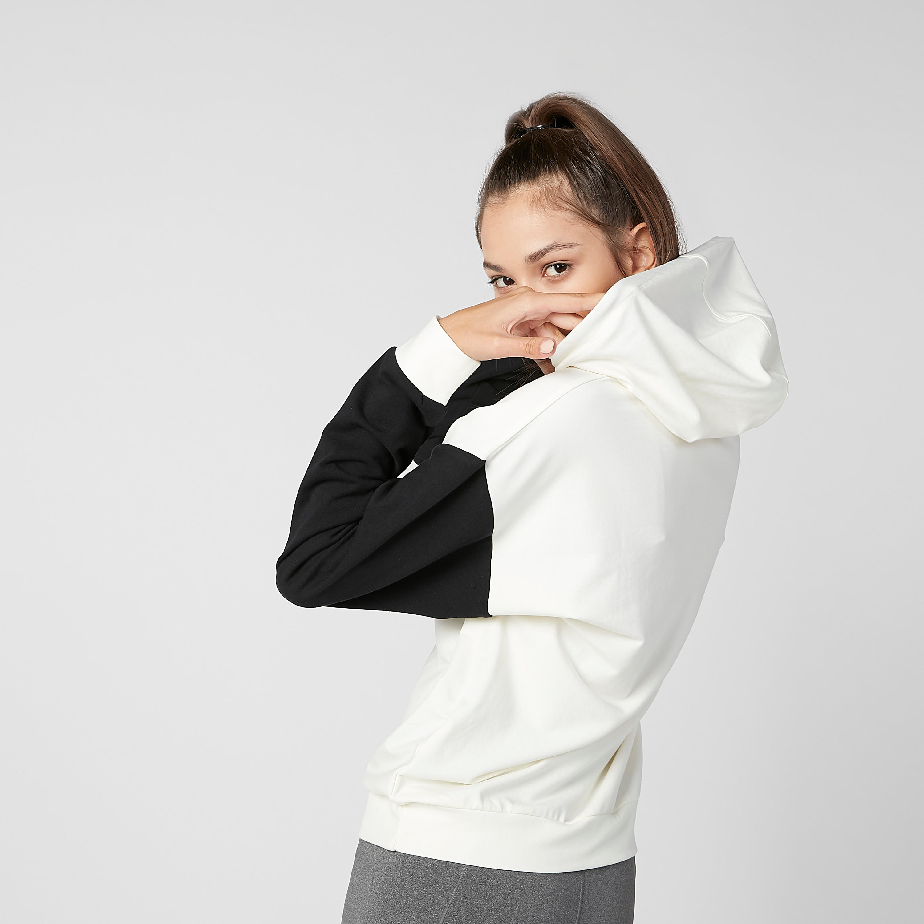 هودي بأكمام طويلة وطبعات-women-winterwear-hoodiesandsweatshirts-hoodies-image-4