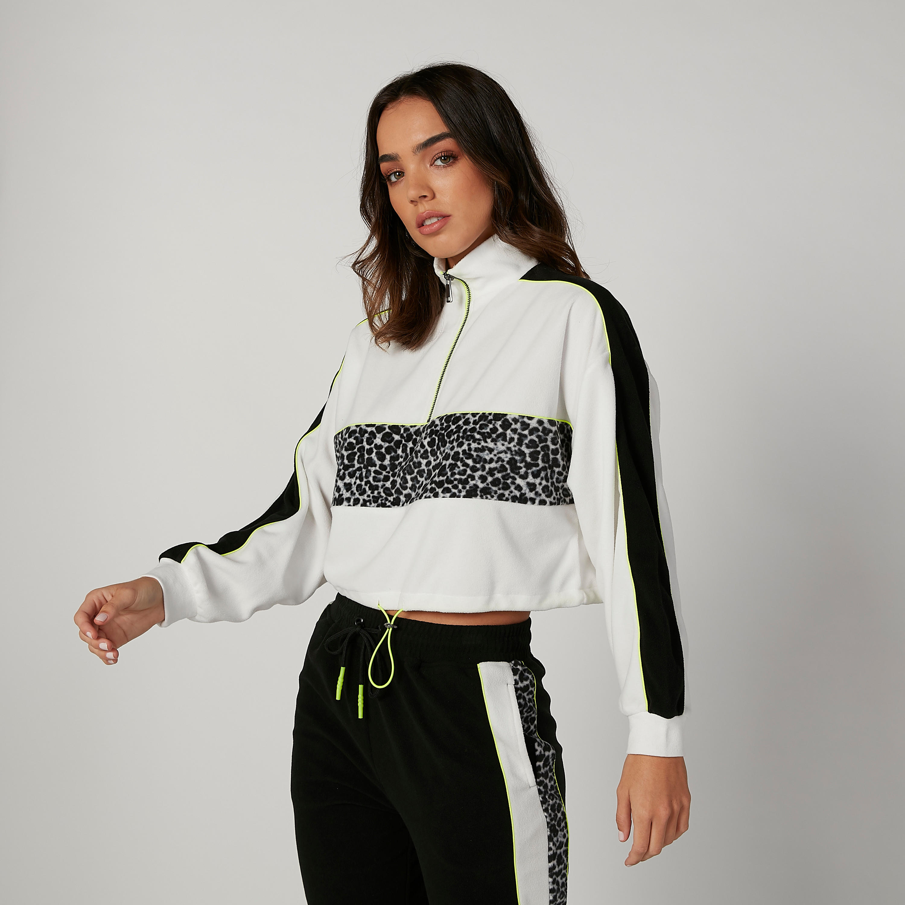 Printed Jacket with High Neck and Long Sleeves-women-winterwear-coatsandjackets-jackets-image-4
