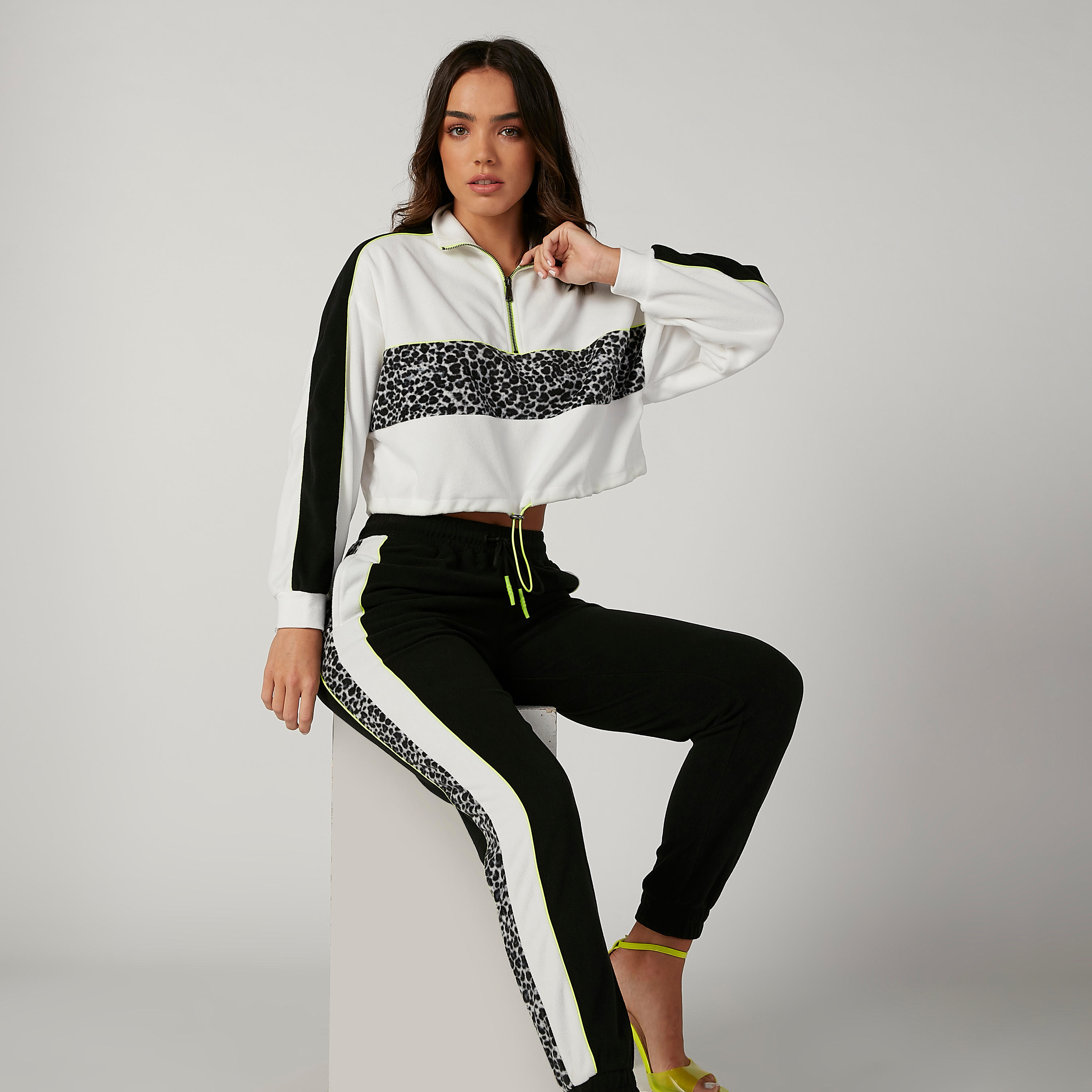 Printed Jacket with High Neck and Long Sleeves-women-winterwear-coatsandjackets-jackets-image-5