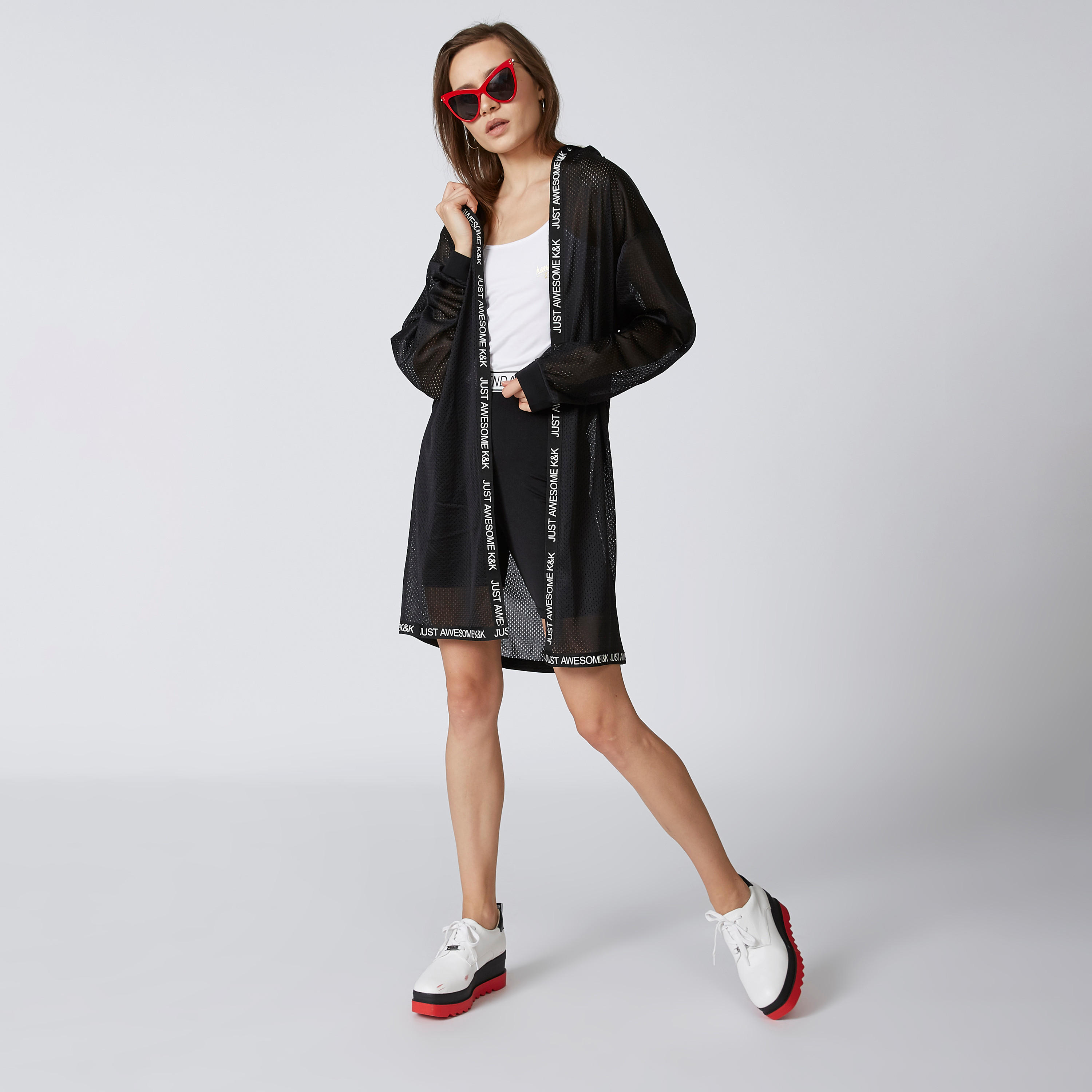 شورت سادة بقصة سكيني وخصر مطّاطي متوسط الارتفاع بطبعات-women-clothing-bottoms-shorts-image-4