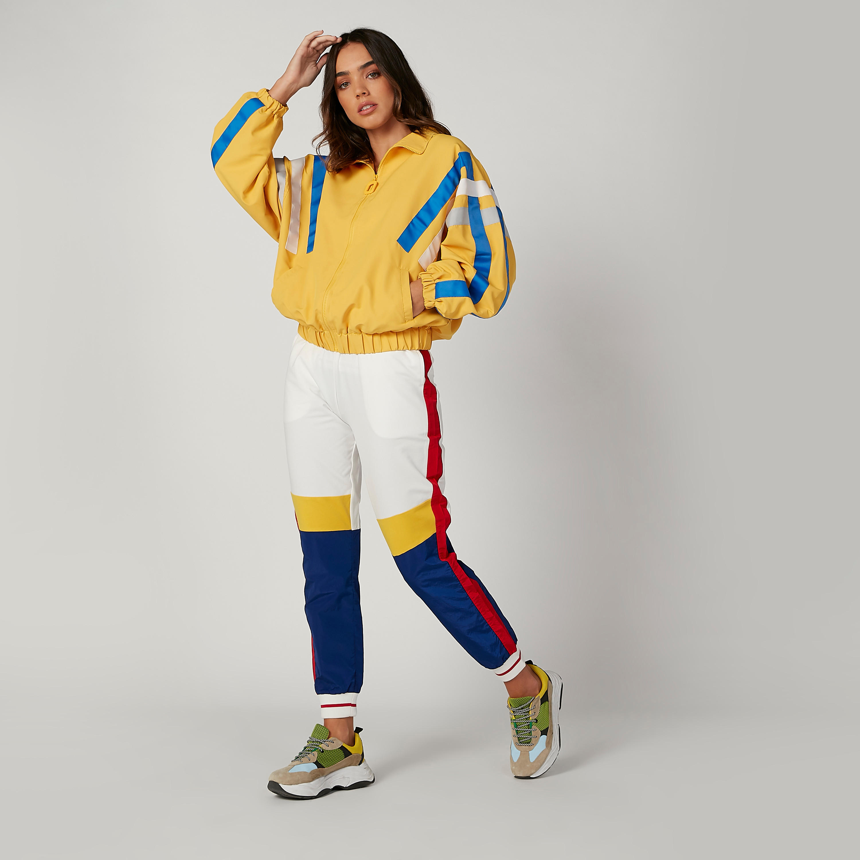 جاكيت بومبر بأكمام طويلة وجيوب كنغر وتفاصيل شريطة-women-winterwear-coatsandjackets-jackets-image-2
