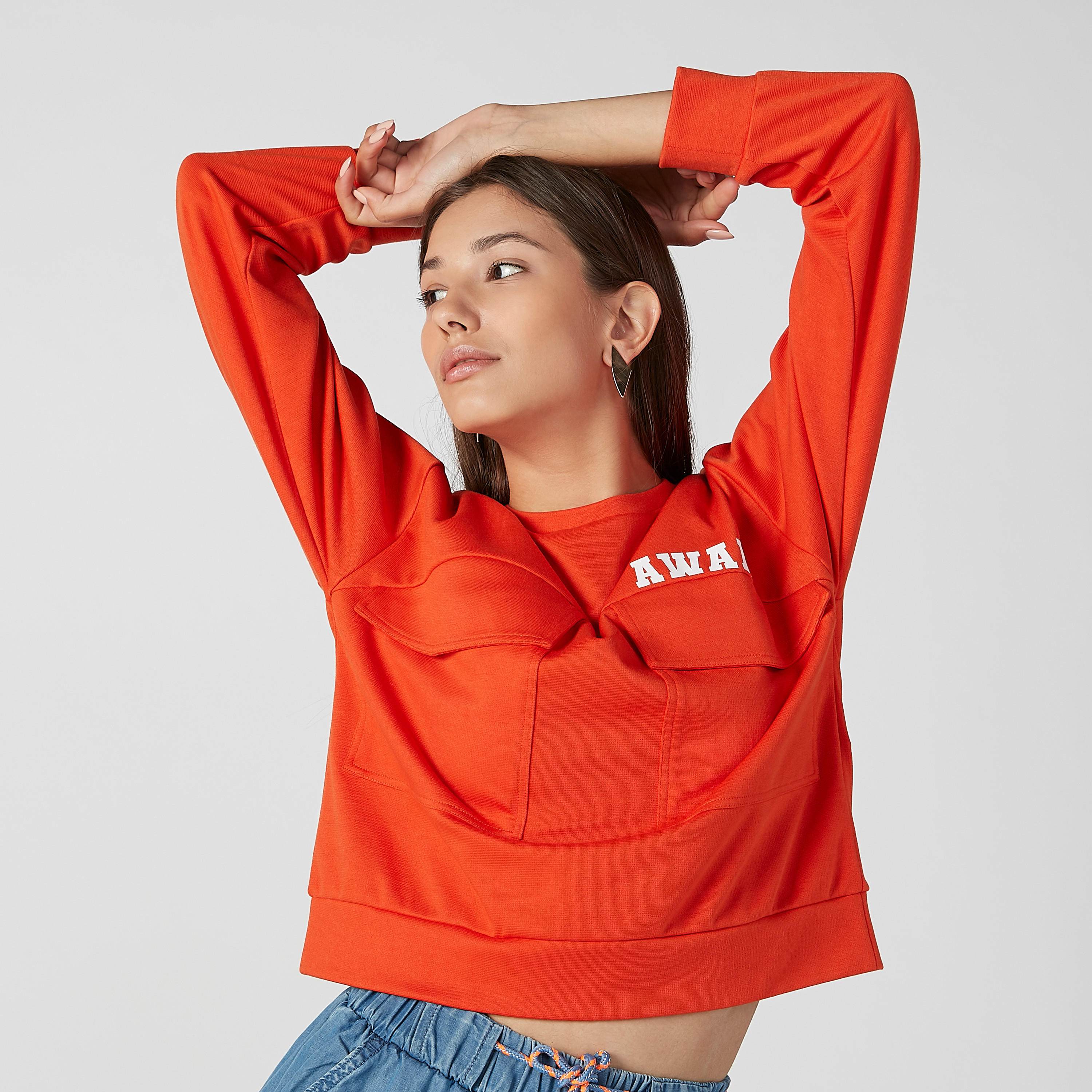 سويت شيرت بياقة مستديرة وأكمام طويلة وطبعات-women-winterwear-hoodiesandsweatshirts-sweatshirts-image-1