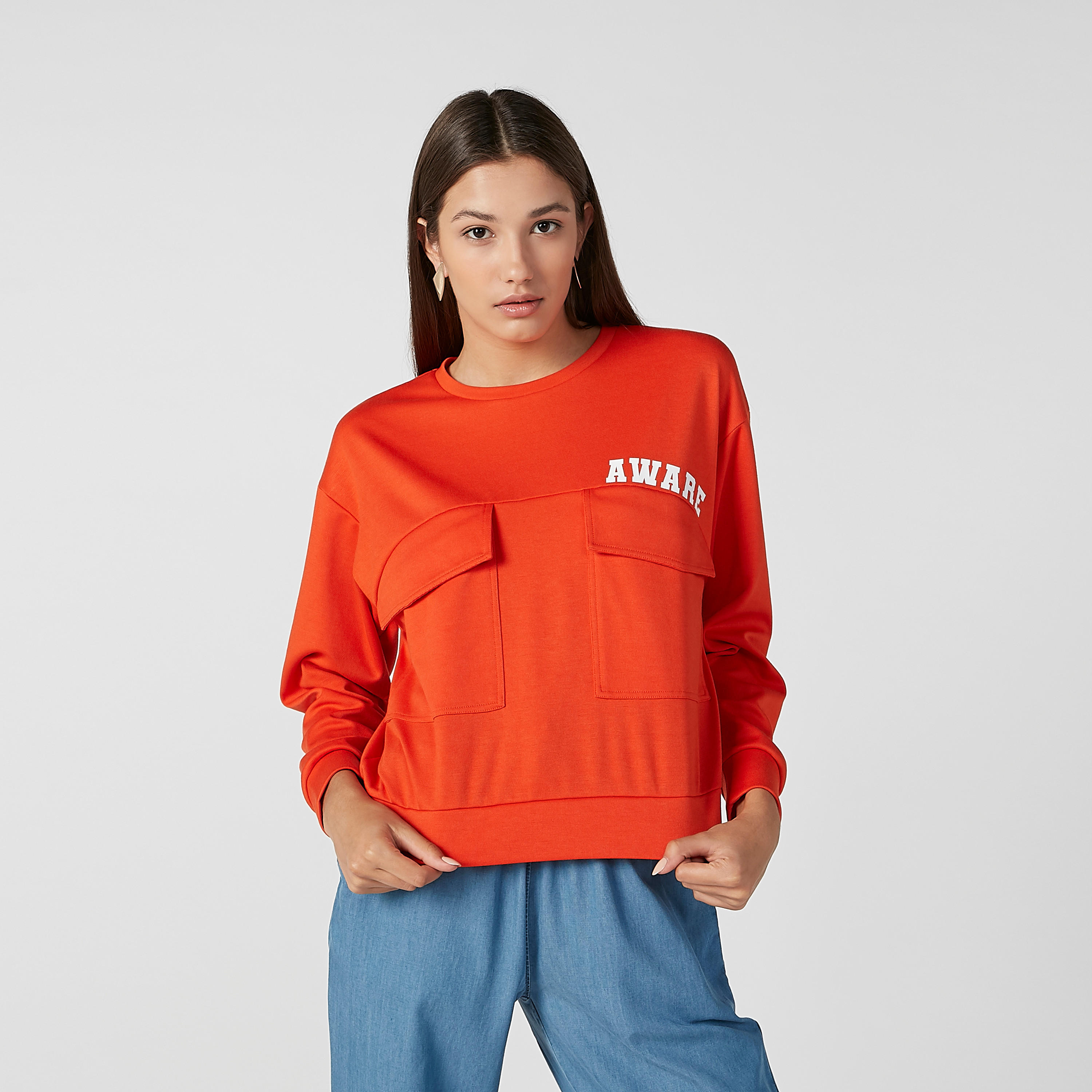 سويت شيرت بياقة مستديرة وأكمام طويلة وطبعات-women-winterwear-hoodiesandsweatshirts-sweatshirts-image-4