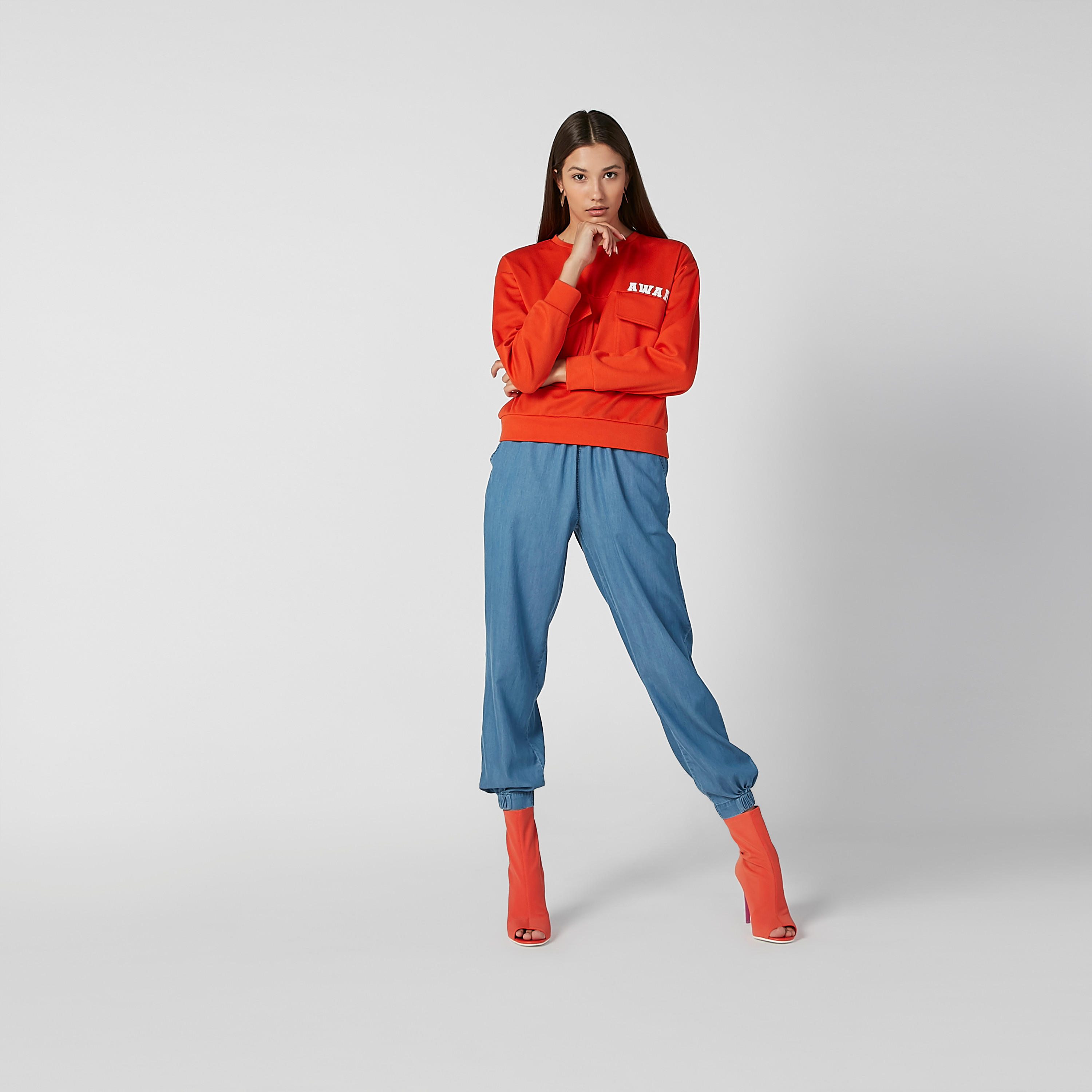 سويت شيرت بياقة مستديرة وأكمام طويلة وطبعات-women-winterwear-hoodiesandsweatshirts-sweatshirts-image-5