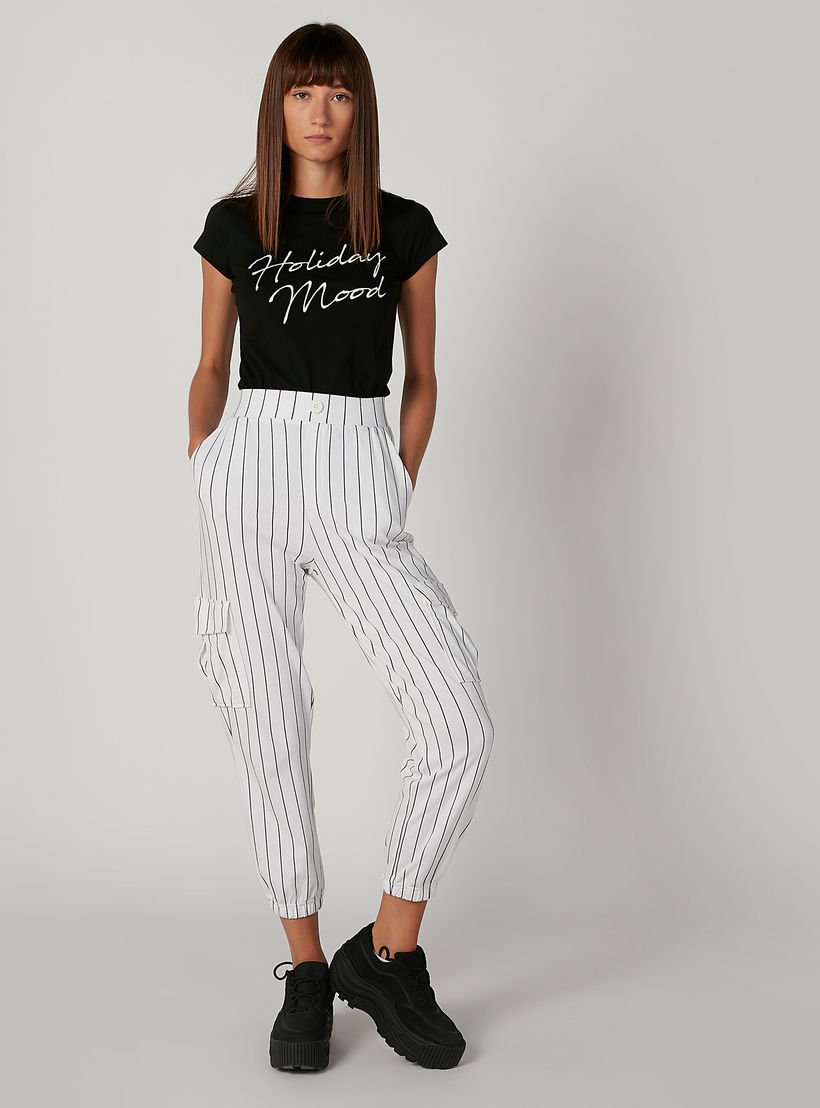 بنطلون رياضي مقلّم بخصر مرتفع وجيوب-women-clothing-bottoms-joggers-image-2