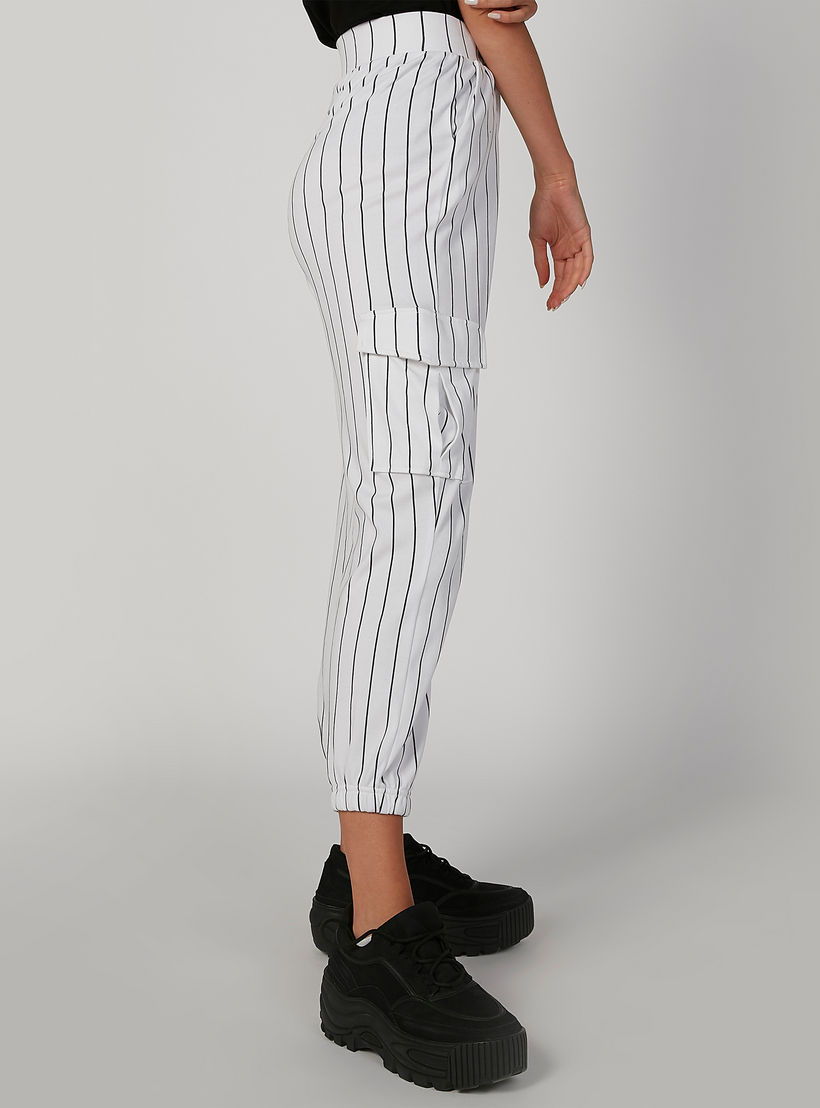 بنطلون رياضي مقلّم بخصر مرتفع وجيوب-women-clothing-bottoms-joggers-image-4