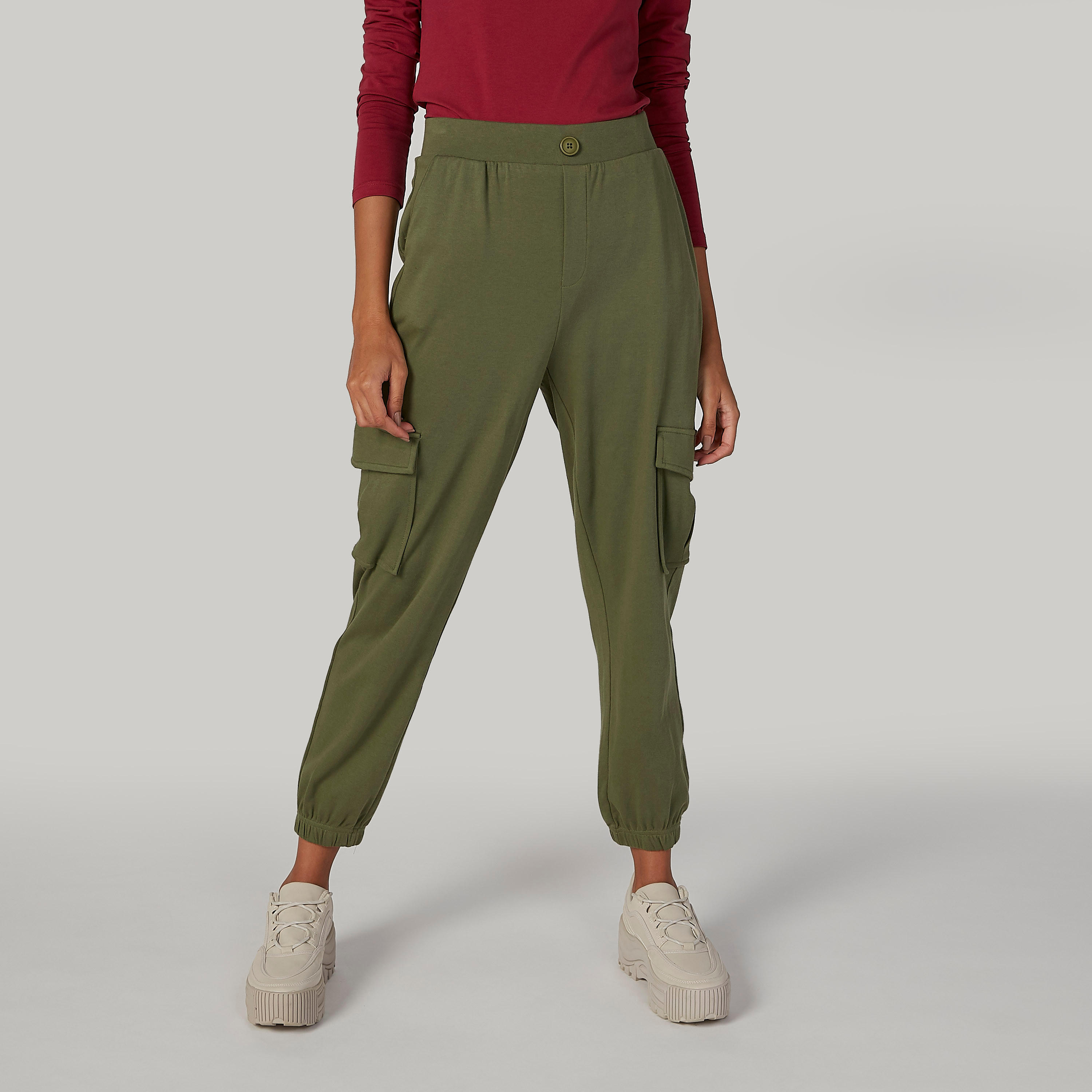 بنطلون رياضي سادة بخصر مطّاطي متوسط الارتفاع وجيوب-women-clothing-bottoms-joggers-image-1