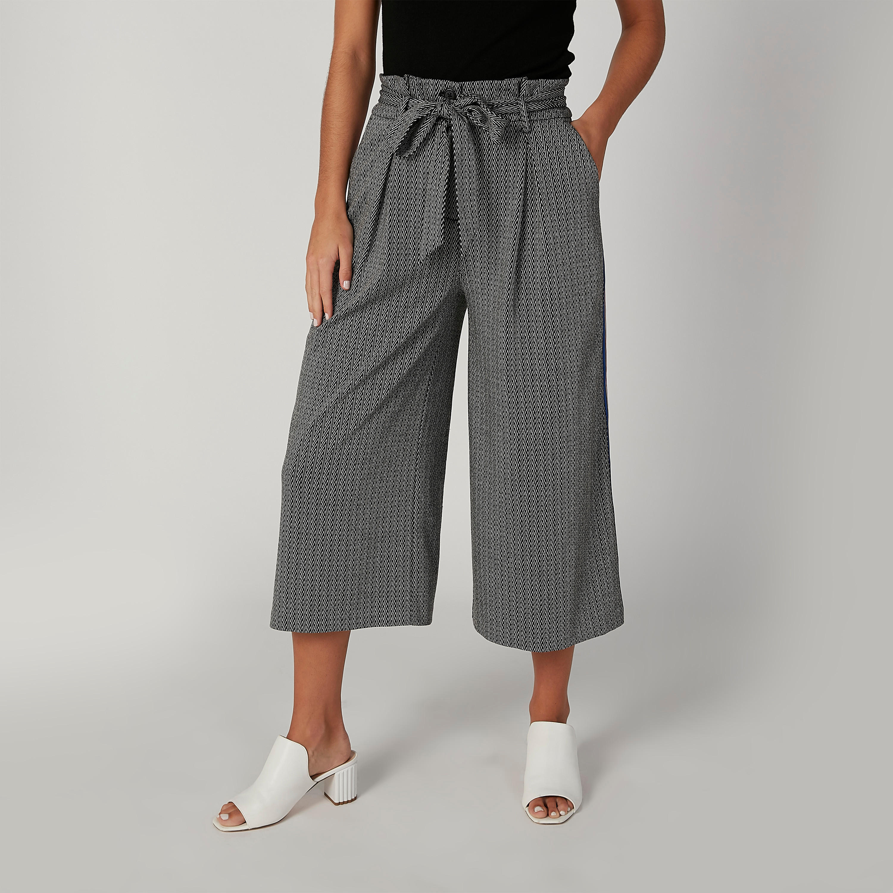بنطلون واسع الساقين بجيوب وشريطة وطبعات-women-clothing-bottoms-trousers-image-6