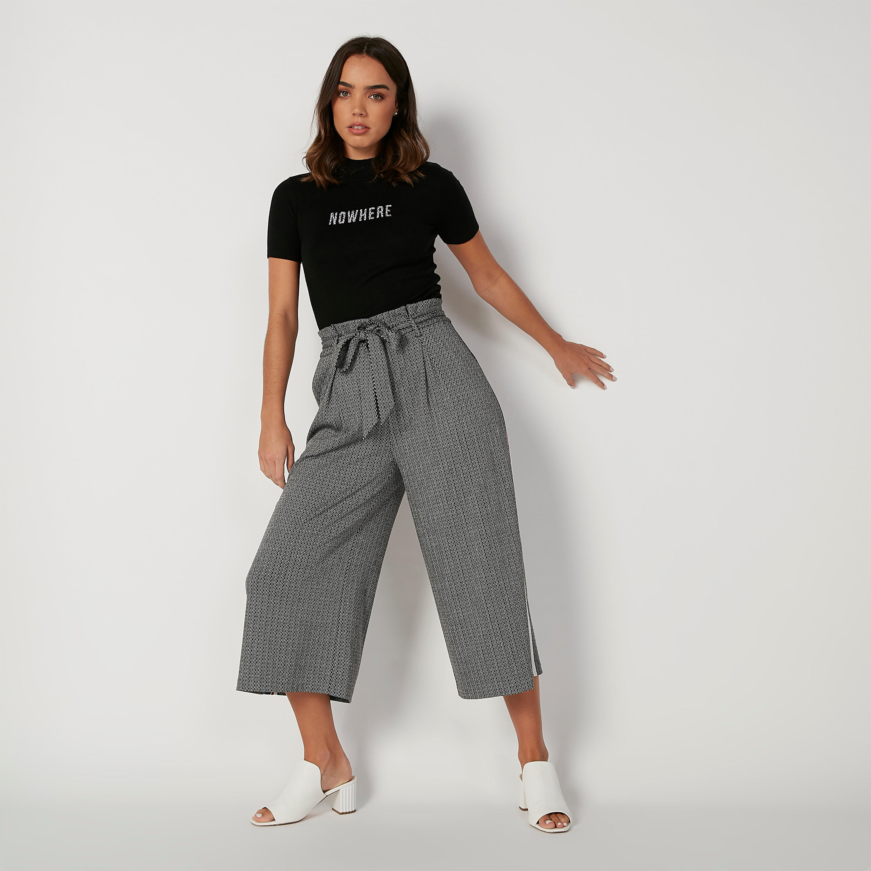 بنطلون واسع الساقين بجيوب وشريطة وطبعات-women-clothing-bottoms-trousers-image-5
